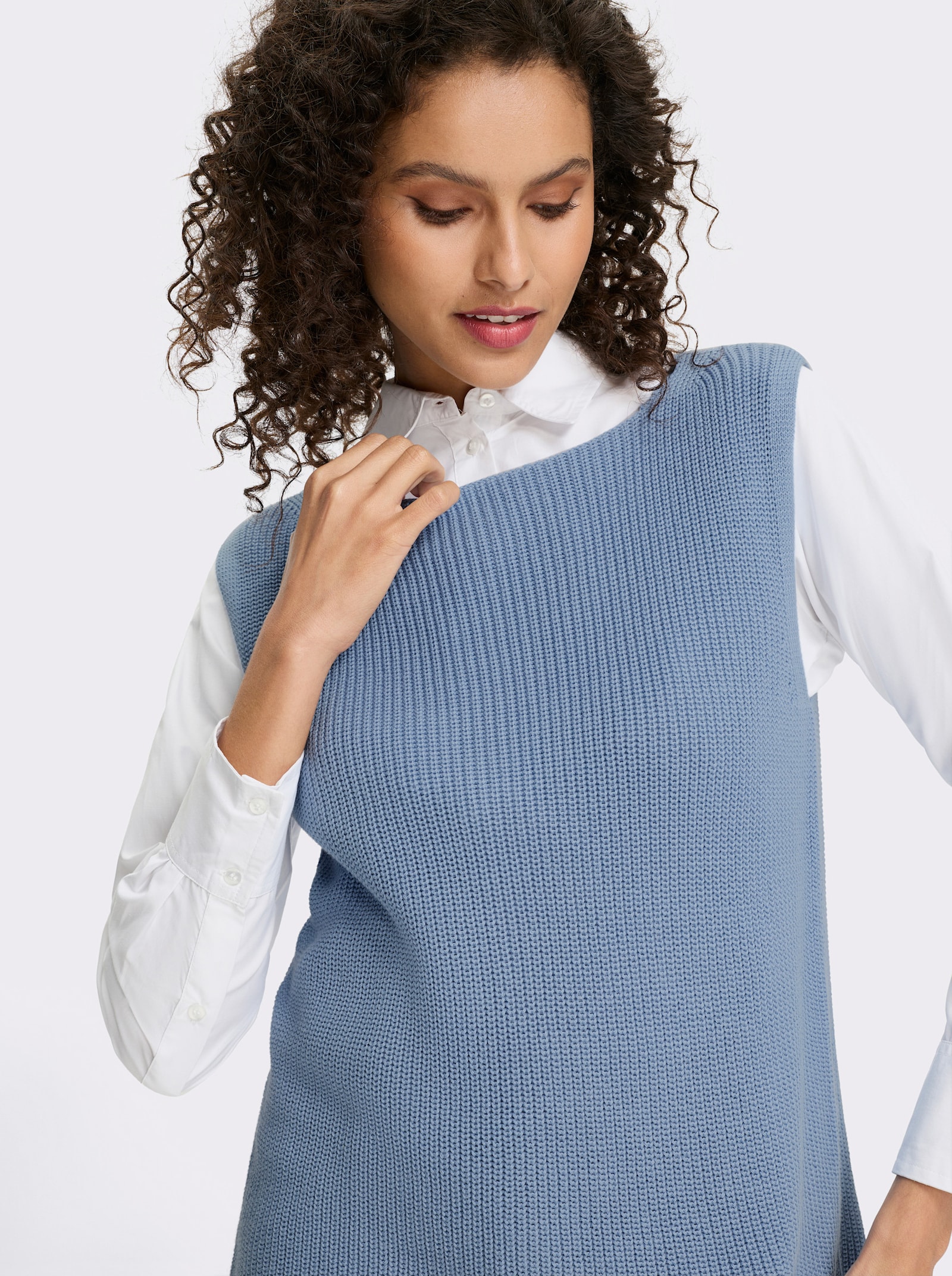 heine Stricktop mit Zierknopfleiste hinten - bleu