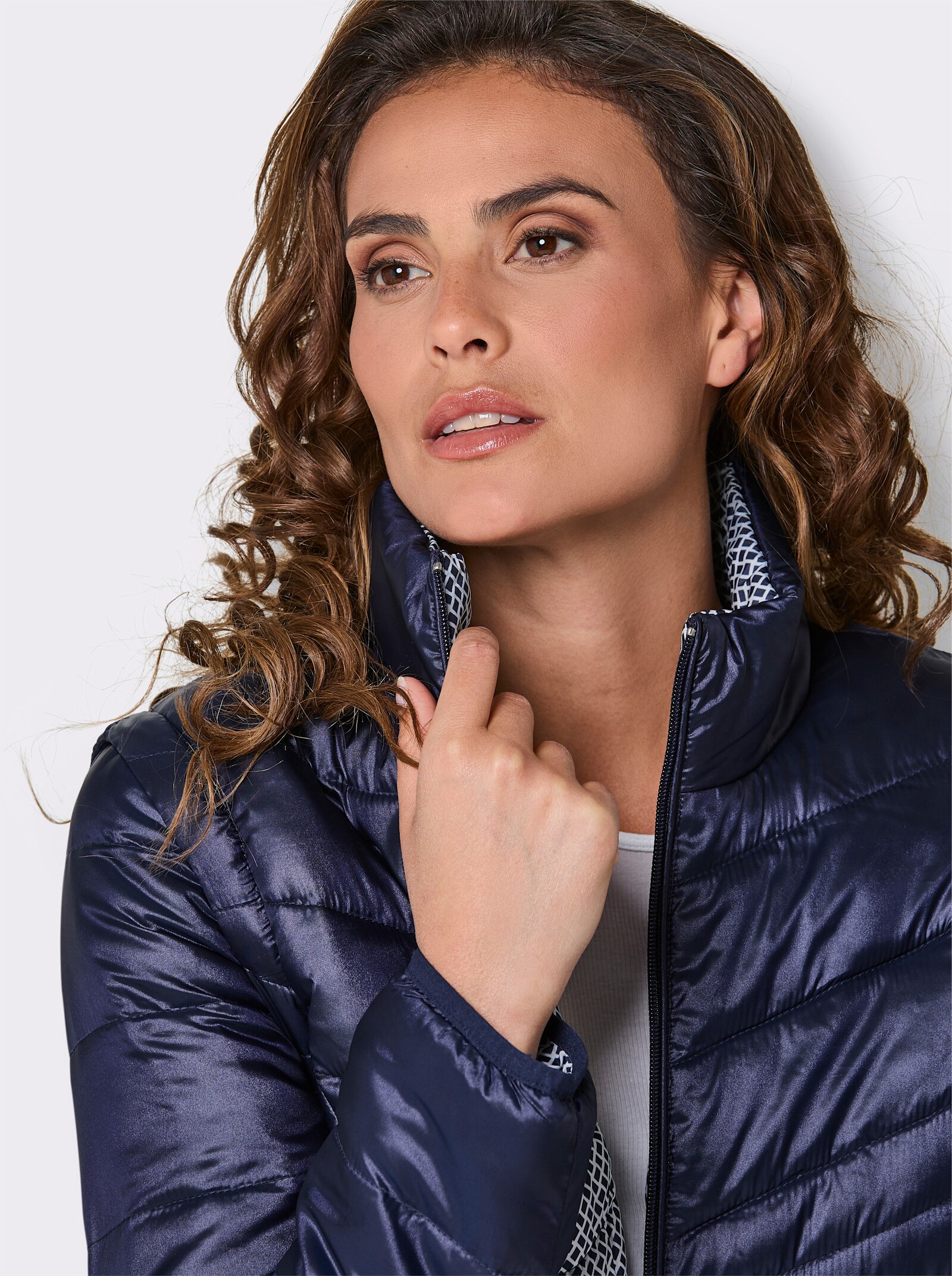 CREATION L PREMIUM Wendejacke mit abnehmbaren Ärmeln - marine-weiß-bedruckt