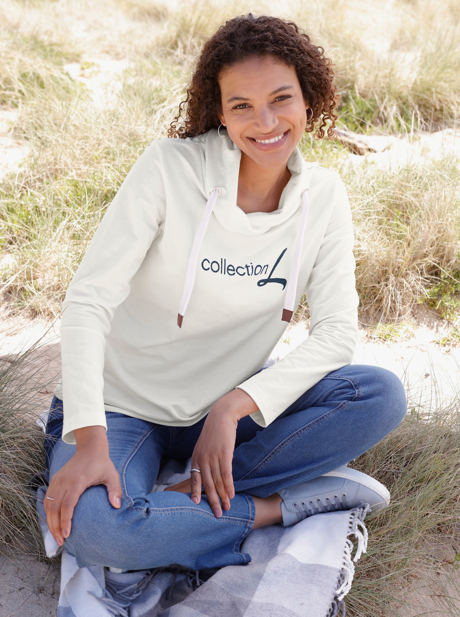 Sweatshirt mit Schriftzug im Vorderteil - ecru