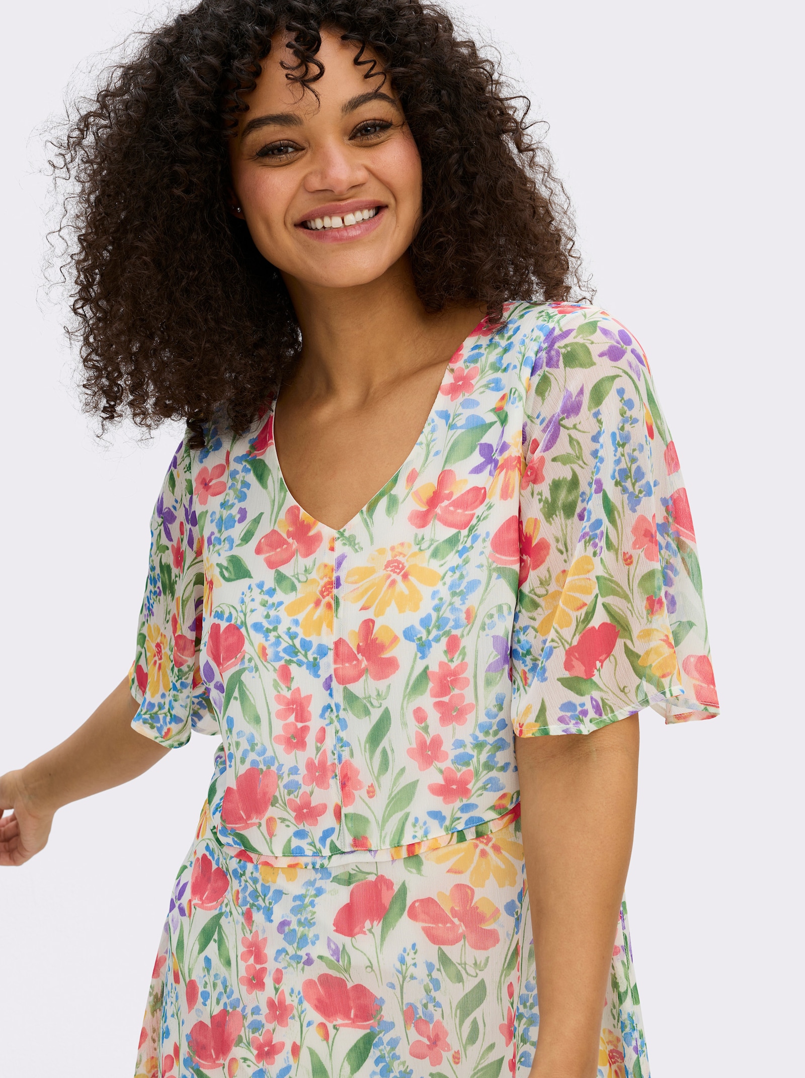 sheego Chiffonkleid mit Volant am Saum - ecru-lila-gemustert