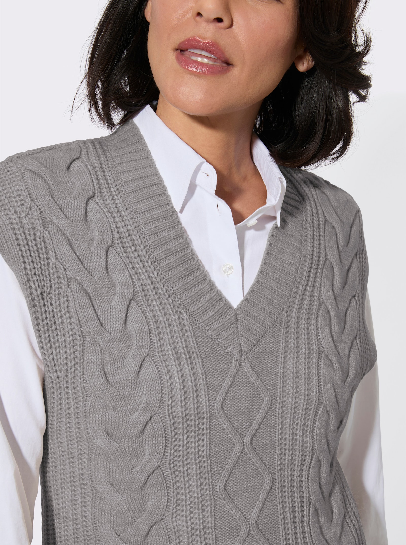 Pullunder mit großzügigem V-Ausschnitt - steingrau-meliert