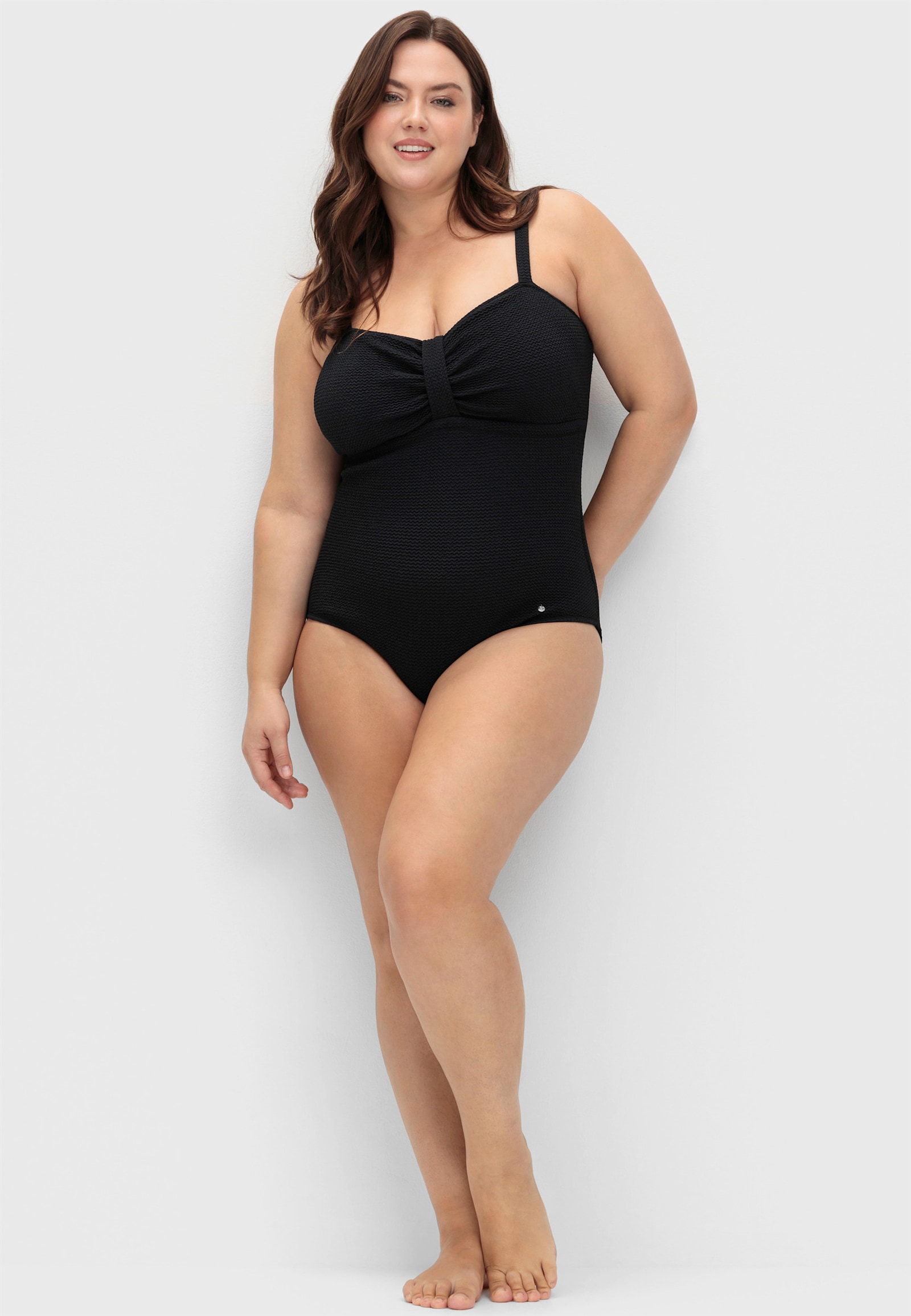 sheego Badeanzug mit Raffung - schwarz