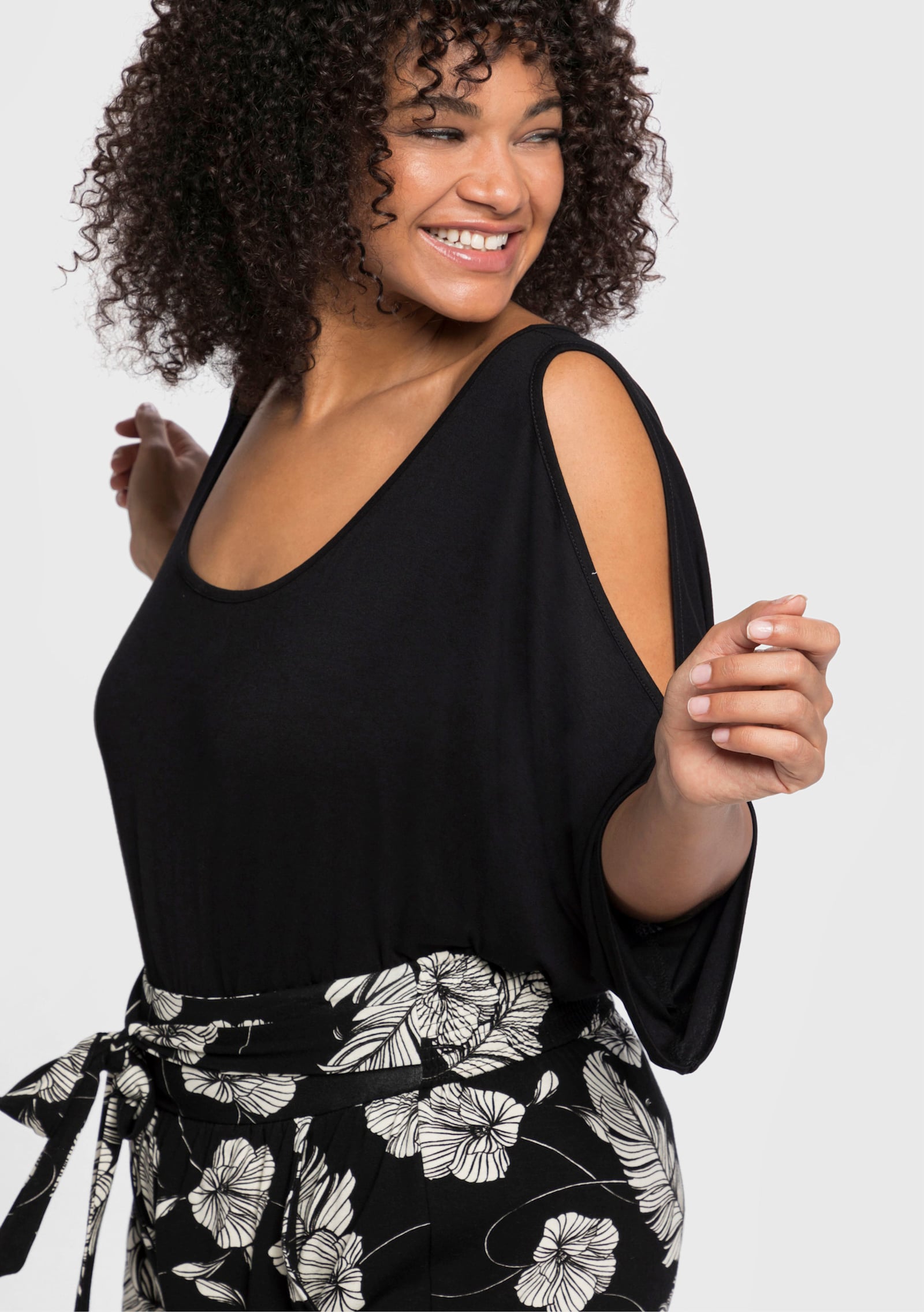 sheego Shirt met mouwen met split - zwart