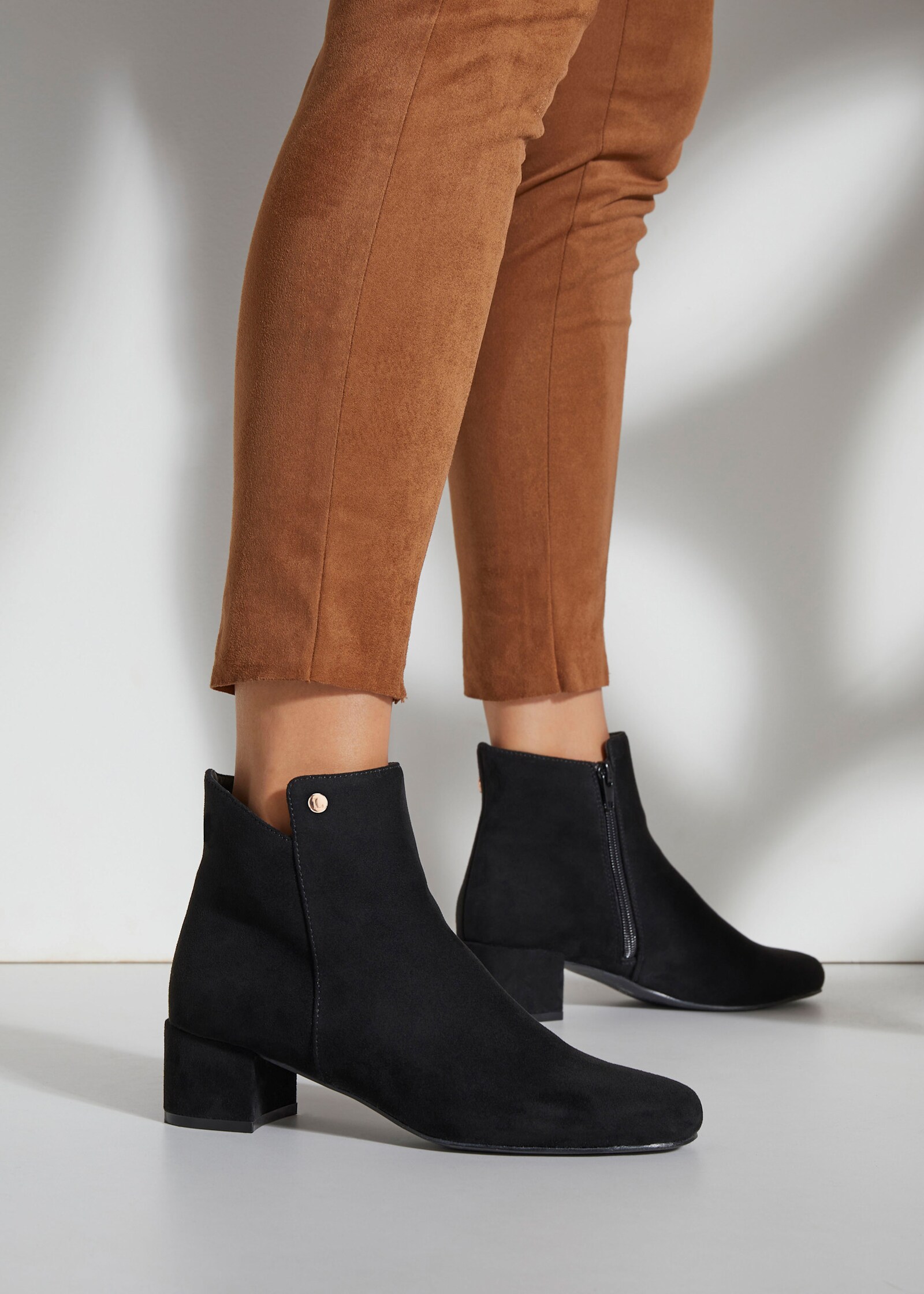 LASCANA Stiefelette - schwarz