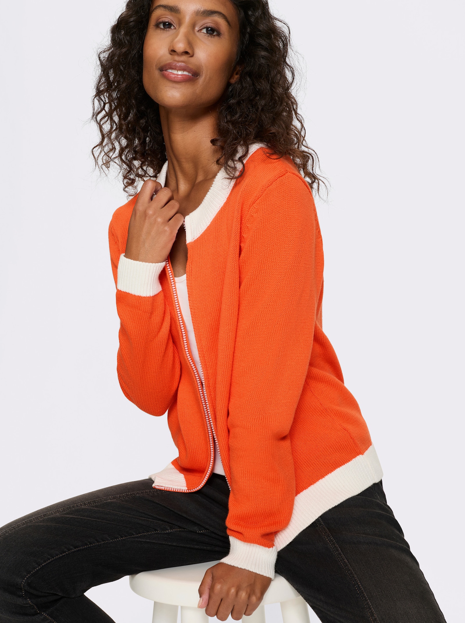 heine Strickjacke mit Blockstreifen - orange-ecru