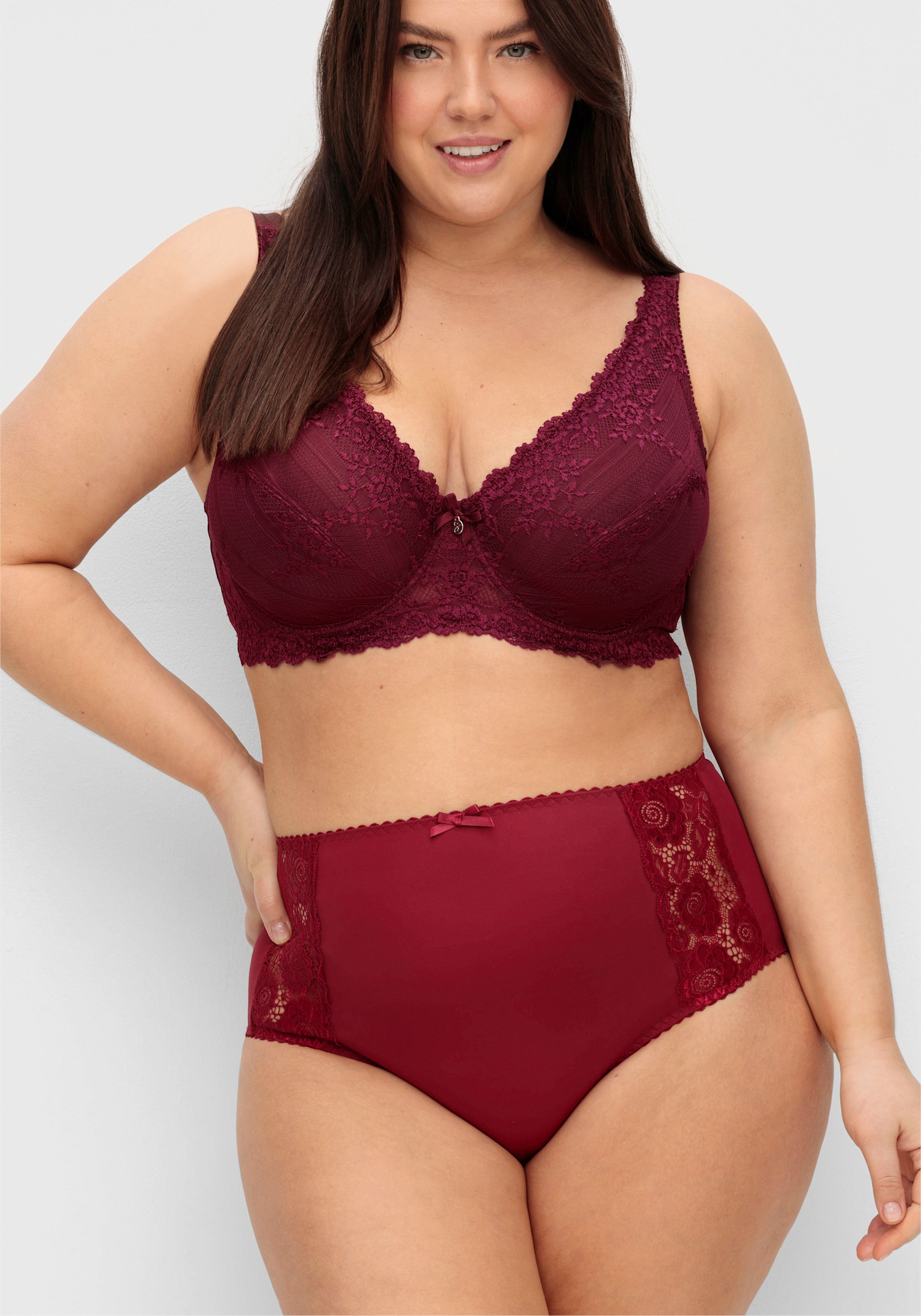 sheego Beugelbeha met kant - wijnrood