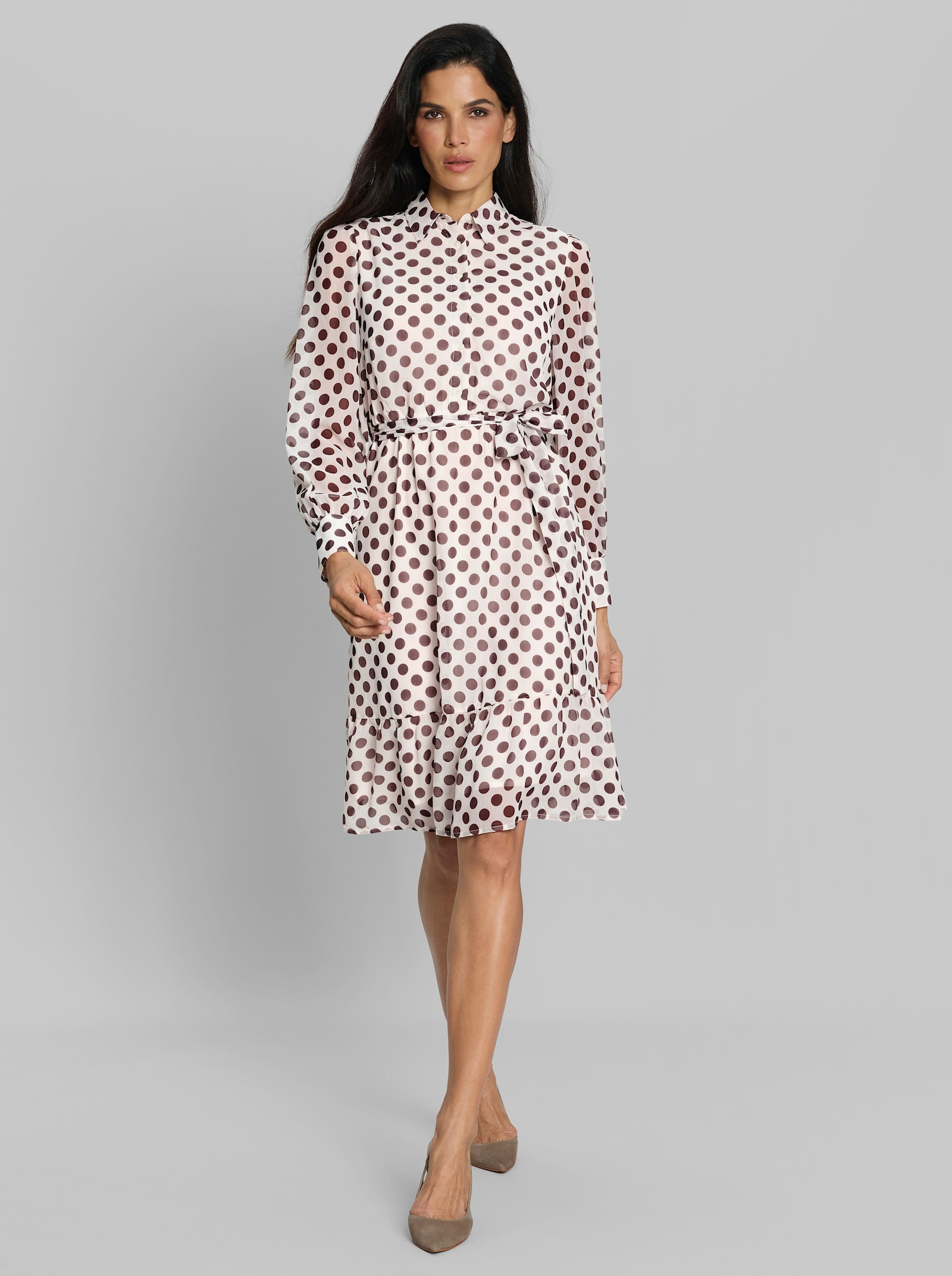 heine Chiffonkleid mit abnehmbarem Gürtel - ecru-schoko-getupft