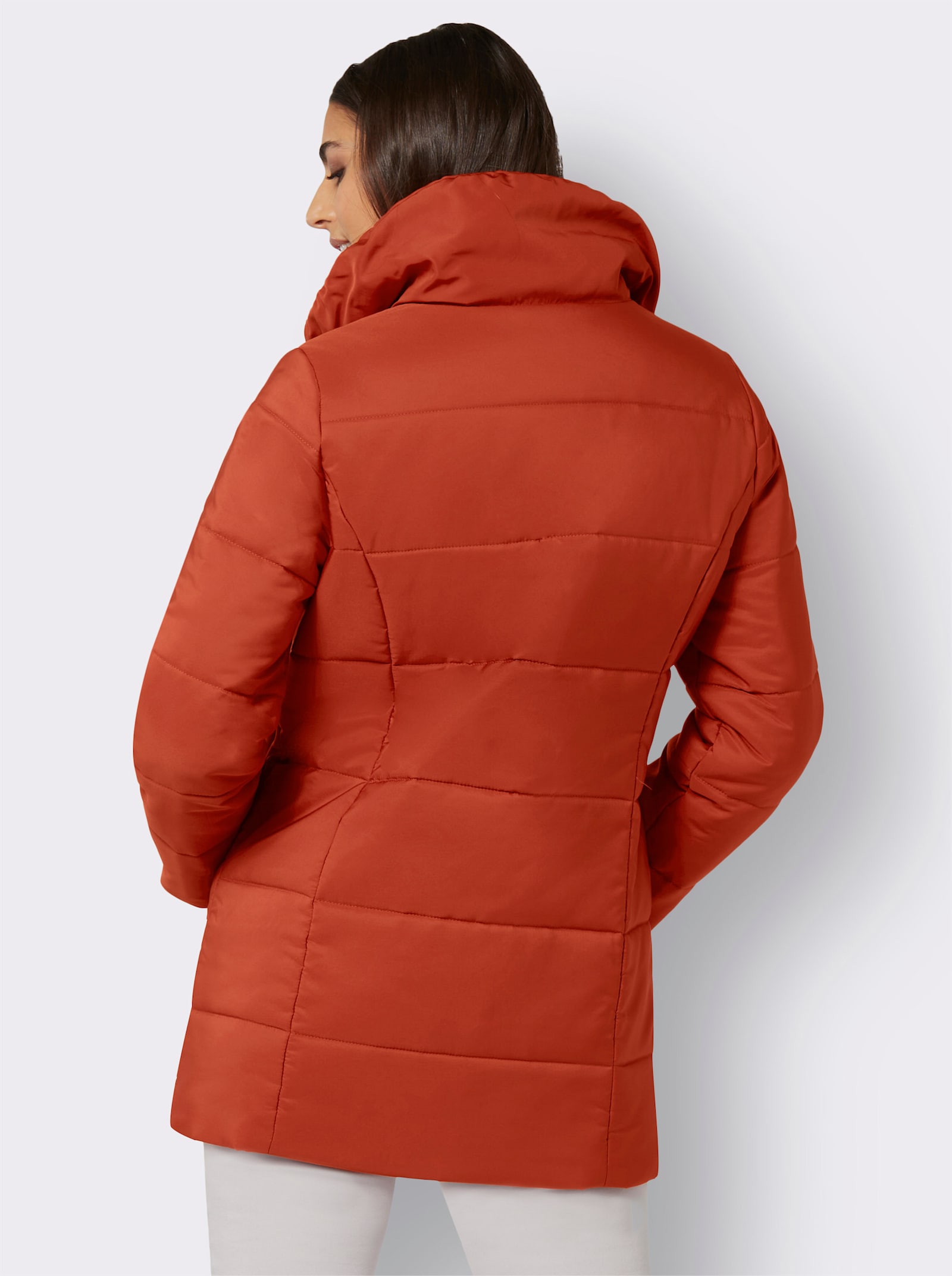 Steppjacke in taillierter Longform - rostrot