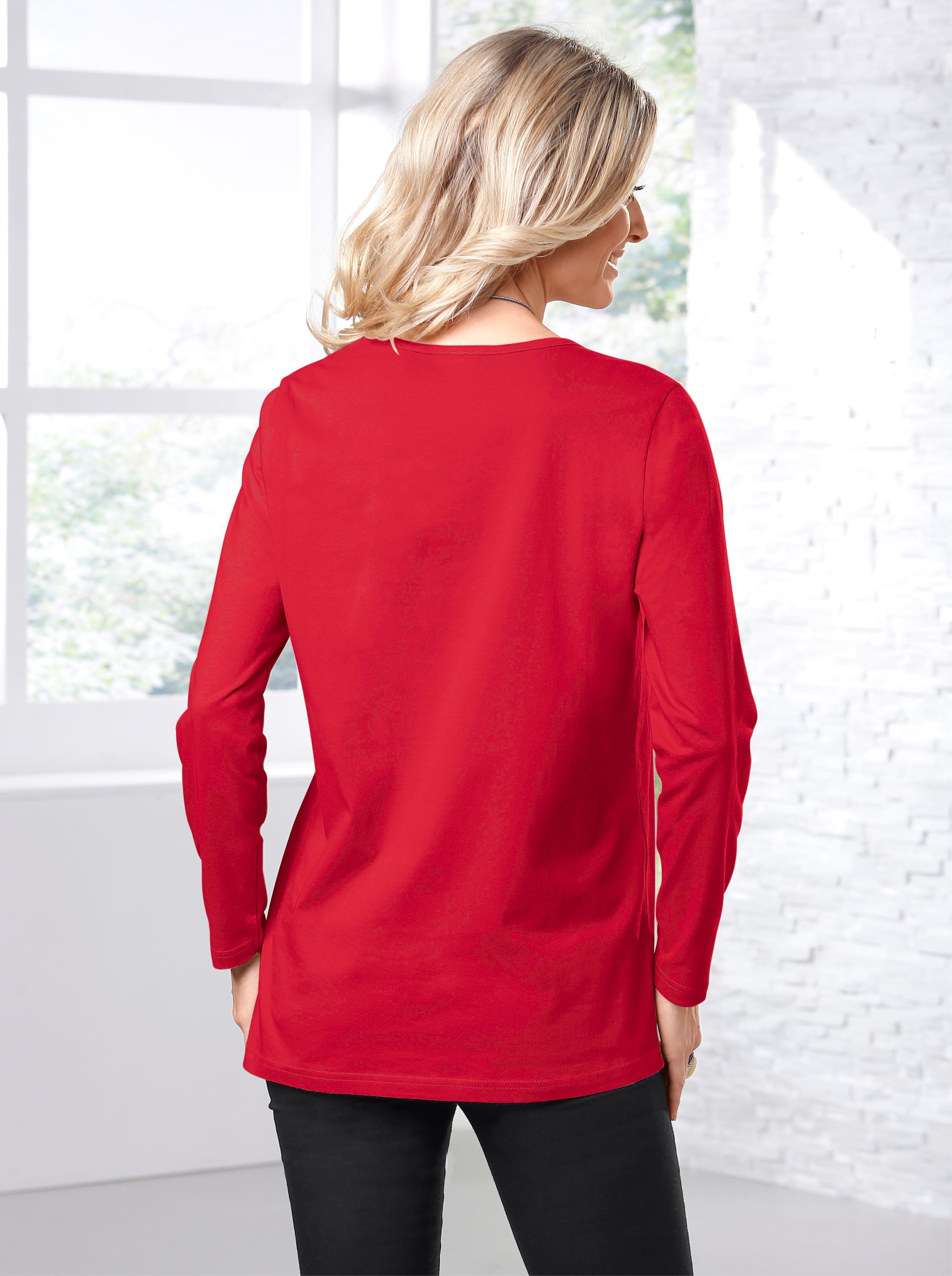 Lang Shirt  günstig Kaufen-Langarmshirt in rot von heine. Langarmshirt in rot von heine <![CDATA[Figurschmeichelndes Shirt für unbegrenzten Kombispaß!]]>. 