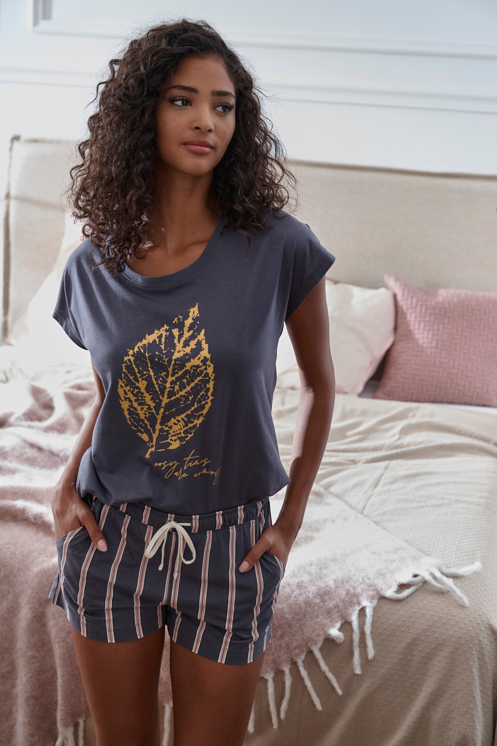 LASCANA Short de pyjama - anthracite à rayures