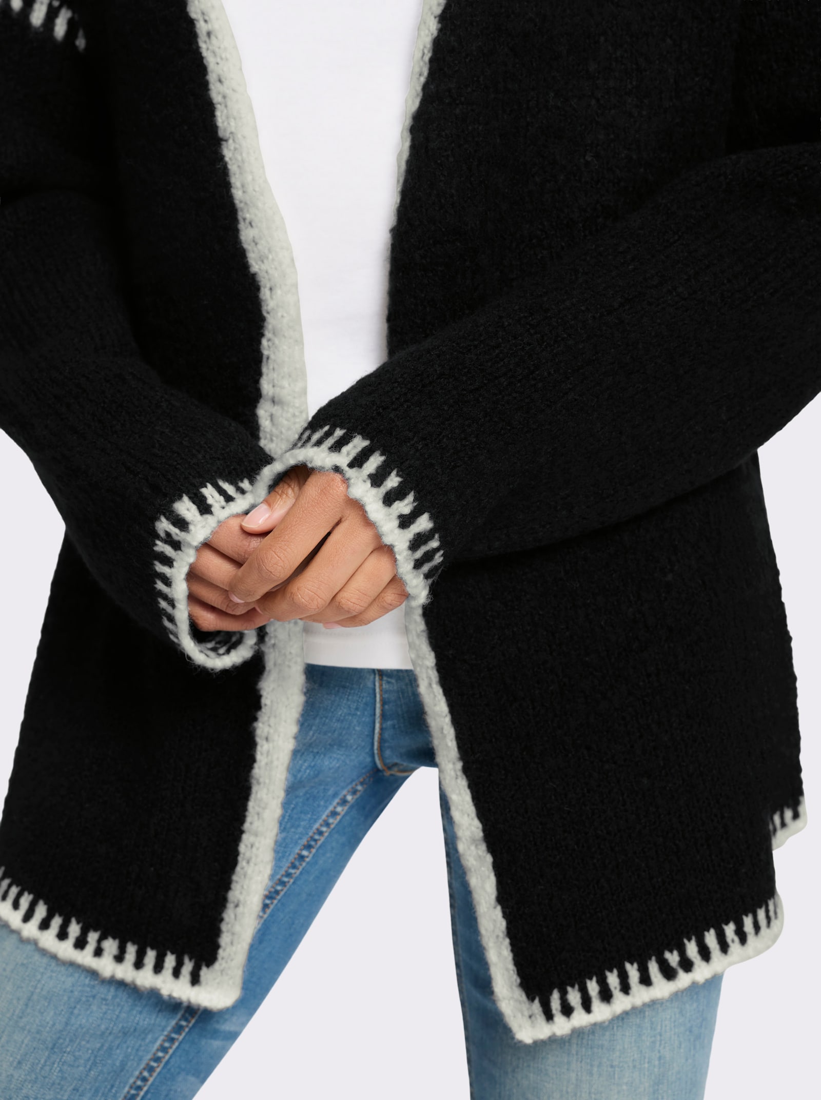 heine Strickjacke mit Kontrast-Details - schwarz