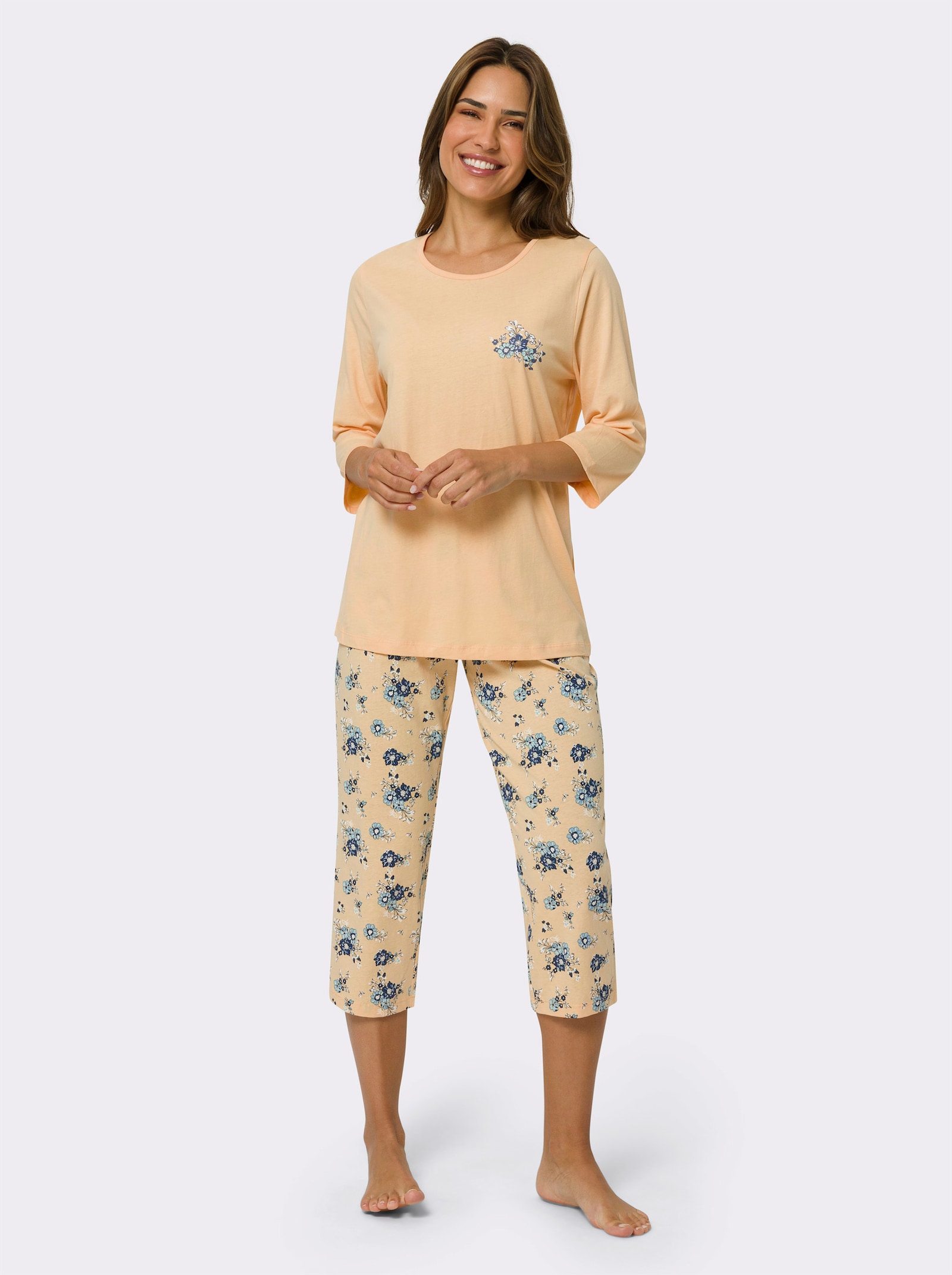 Capri-pyjama met bloemenprint - apricot geprint