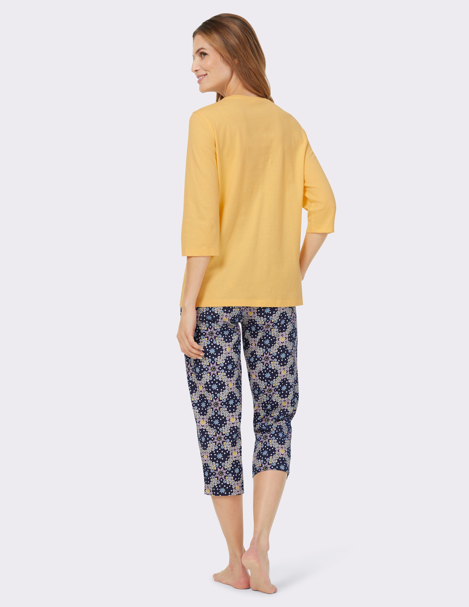 wäschepur Schlafanzug mit allover bedruckter 3/4-Hose - gelb-marine-bedruckt