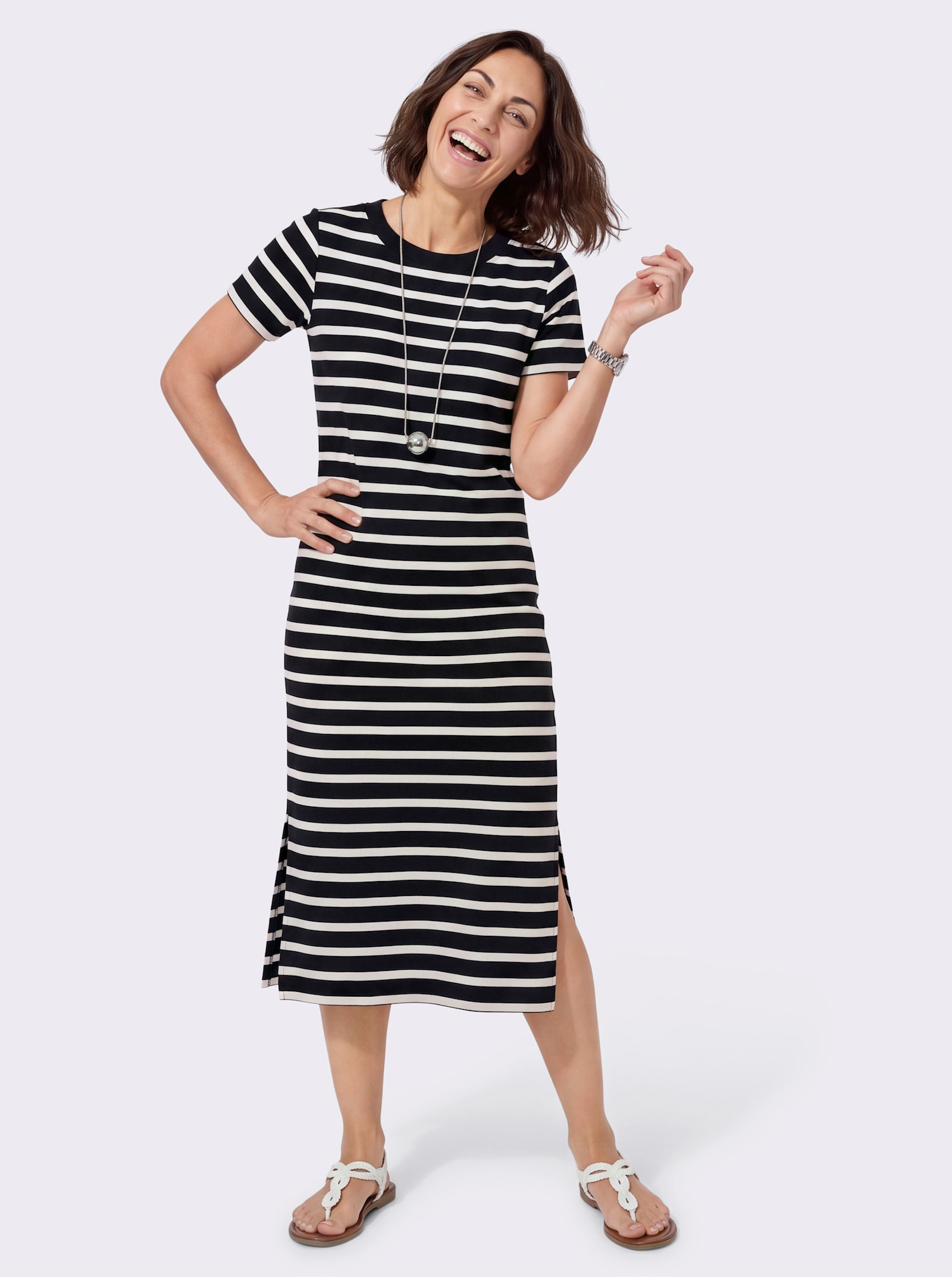 Jerseykleid mit Seitenschlitzen - schwarz-ecru-geringelt