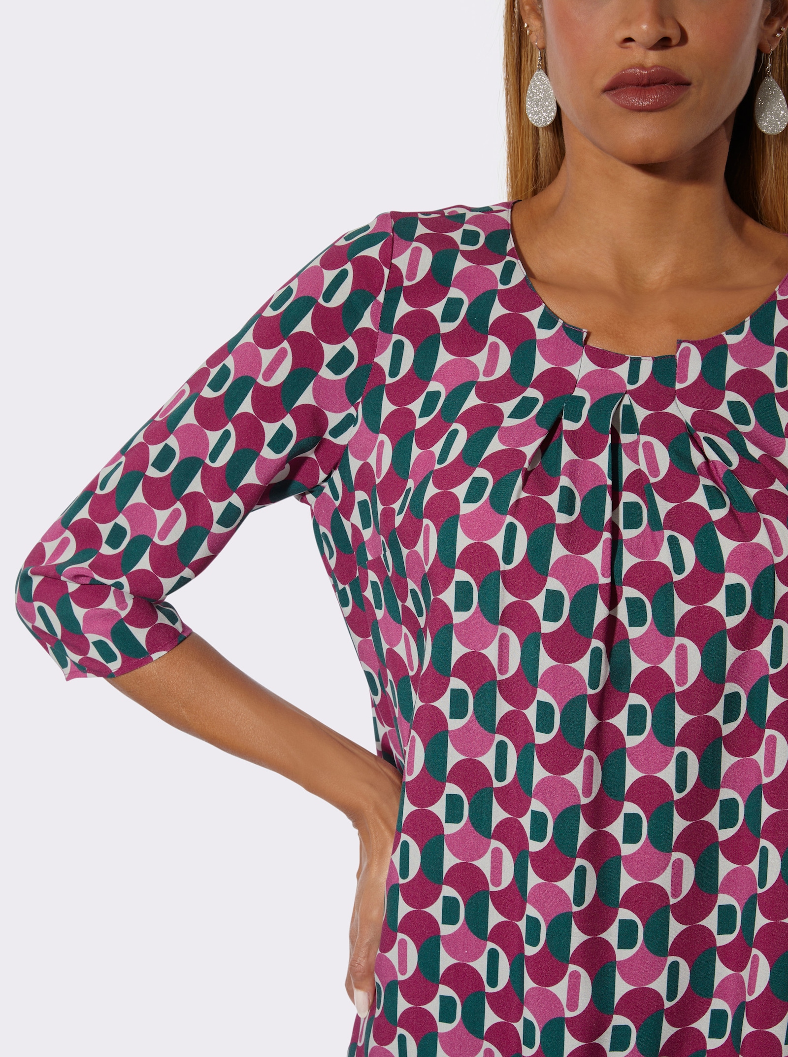 Druckbluse mit Seitenschlitzen - erika-malve-bedruckt