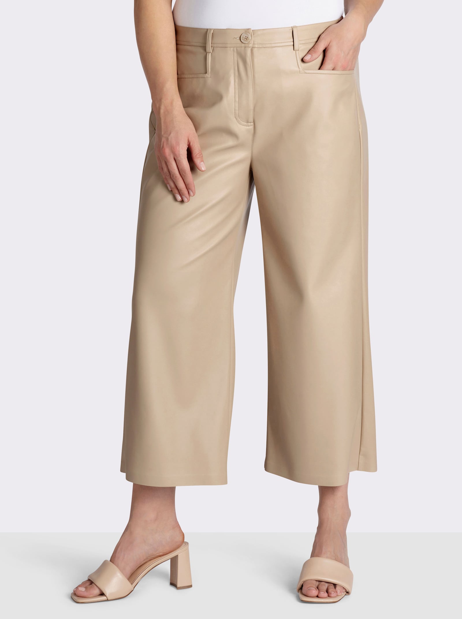 sheego Imitatieleren broek in 7/8-lengte - beige