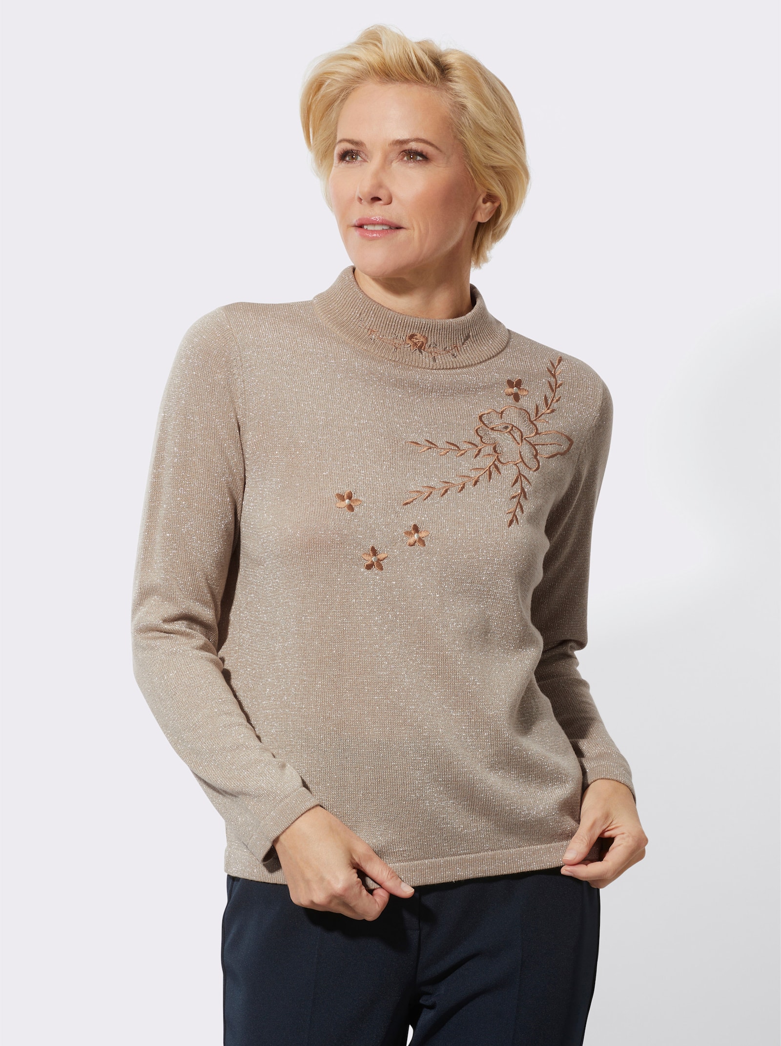 Stehkragenpullover mit metallisierten Fasern - beige