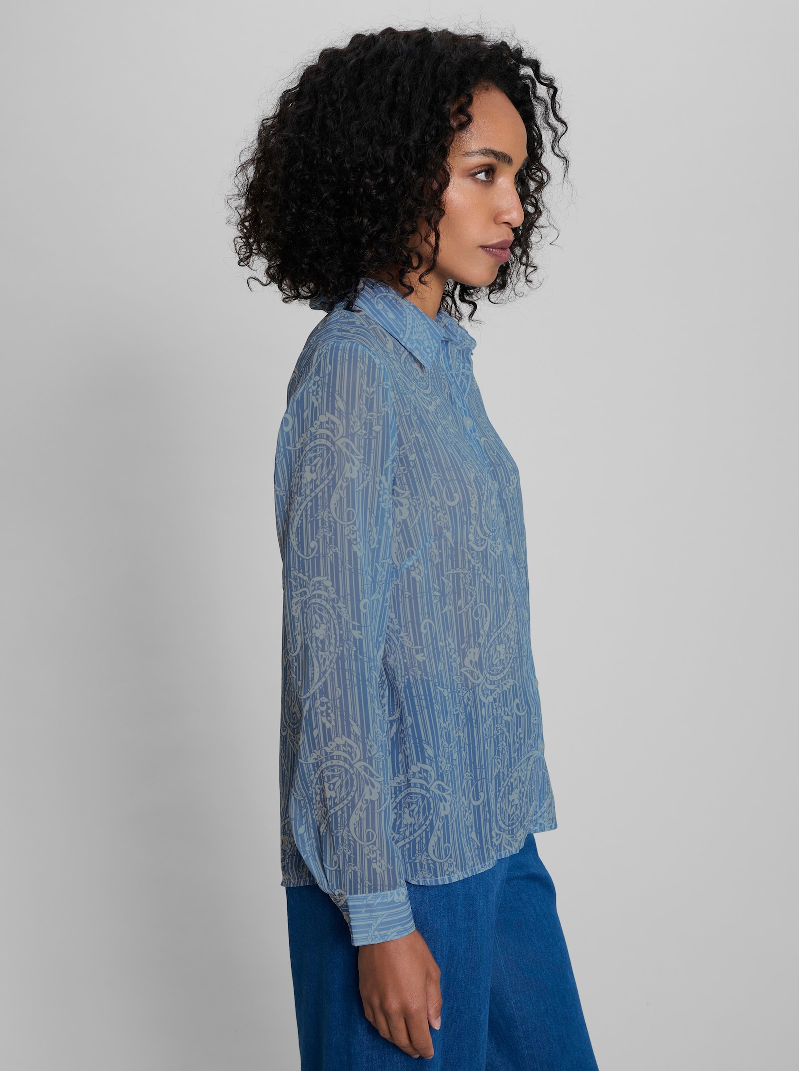 heine Georgettebluse mit Paisley-Muster - ecru-himmelblau-gestreift