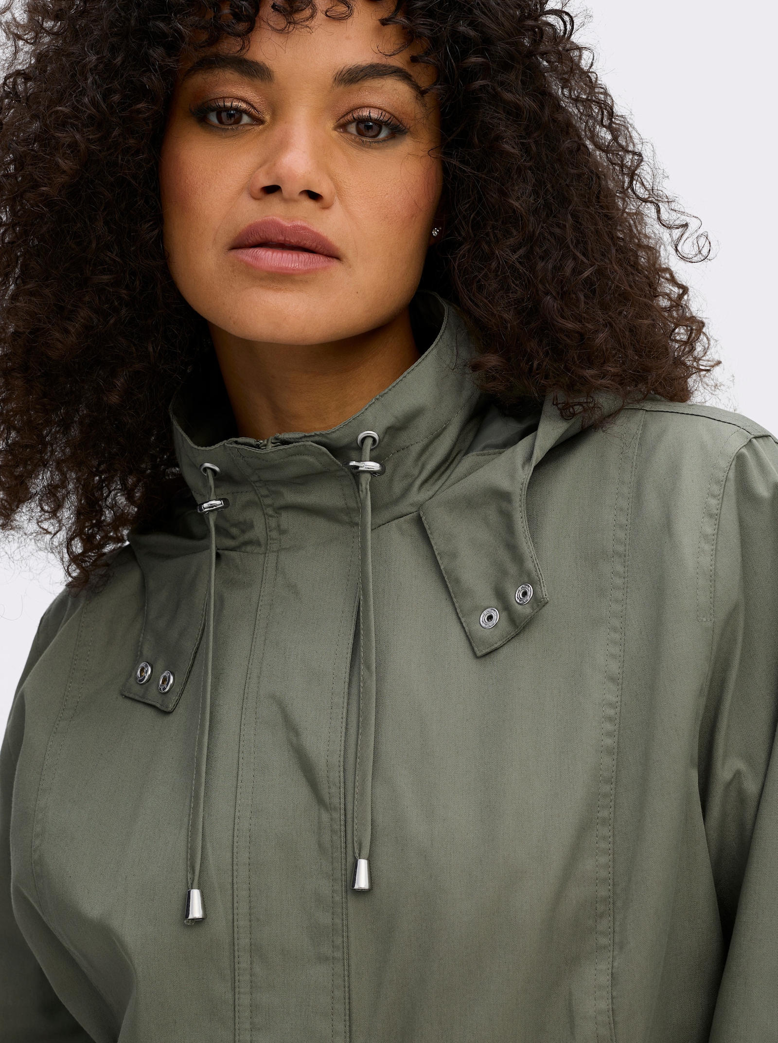 Kapuzenjacke mit Stehkragen - khaki