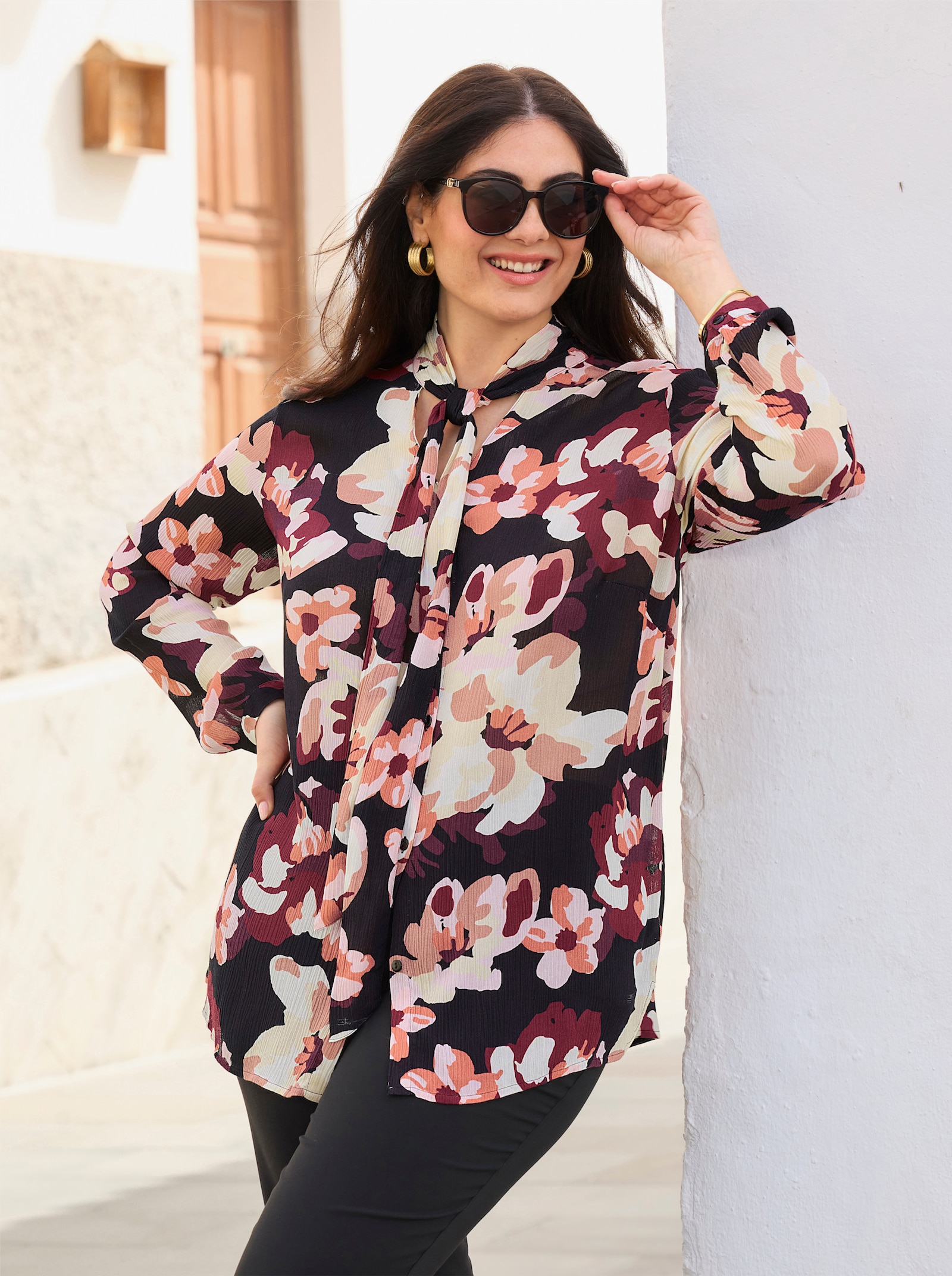 sheego Schluppenbluse mit Blumenprint - schwarz-koralle-bedruckt