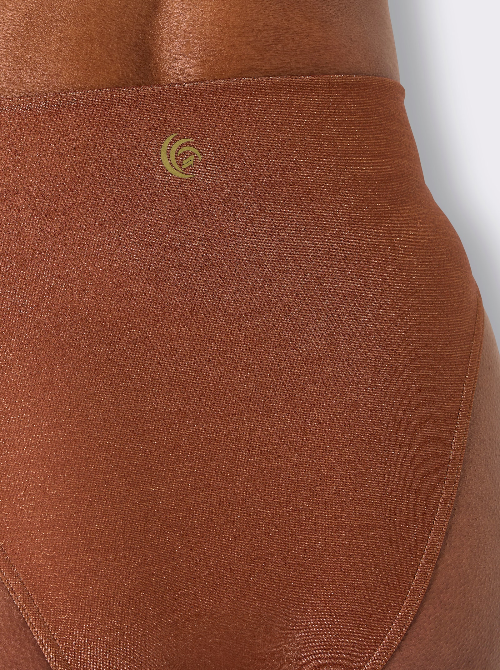 Bikini-Slip in Glanz-Optik - rotbraun