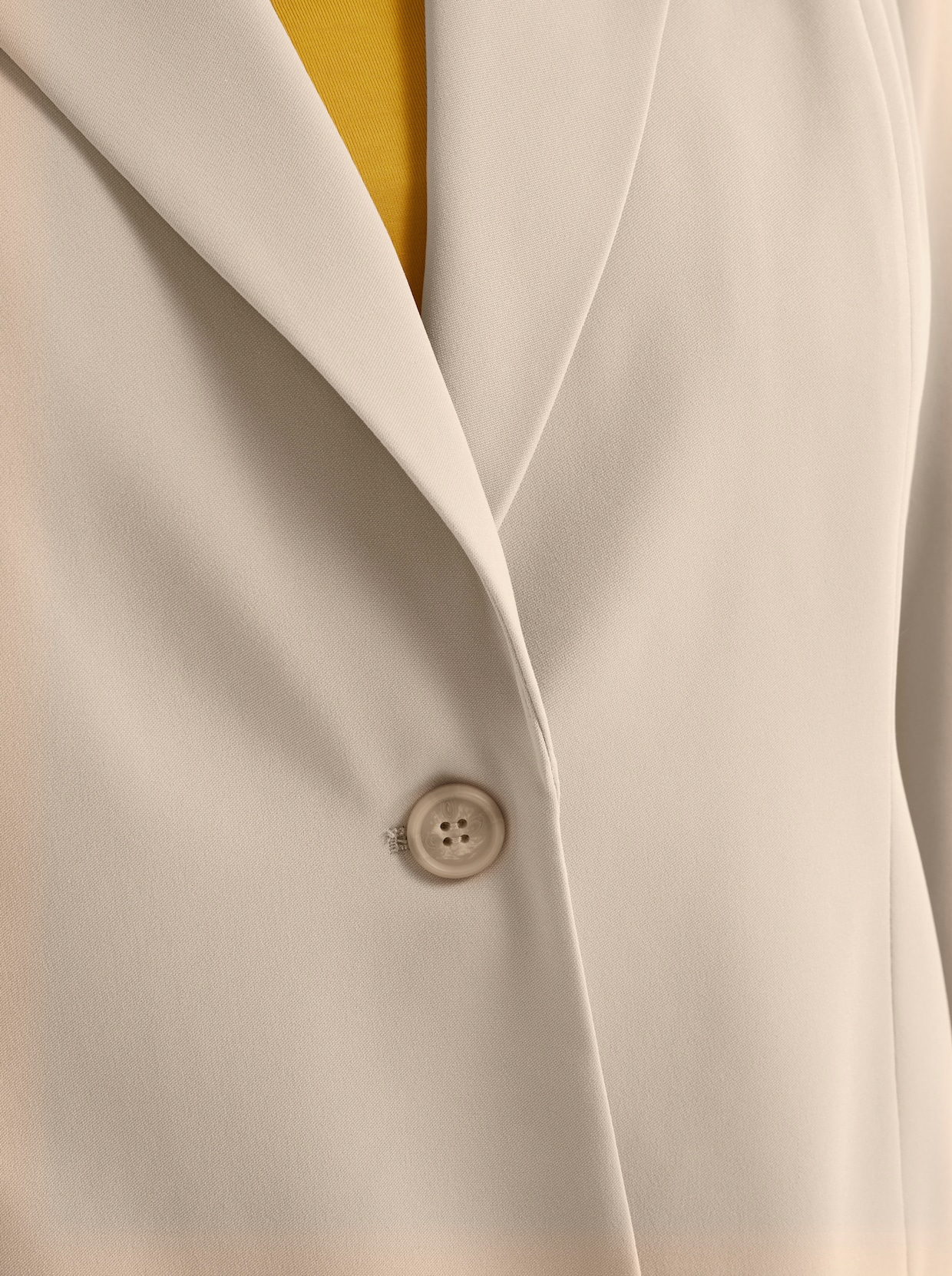 sheego Kurzblazer mit Knopfverschluss - beige