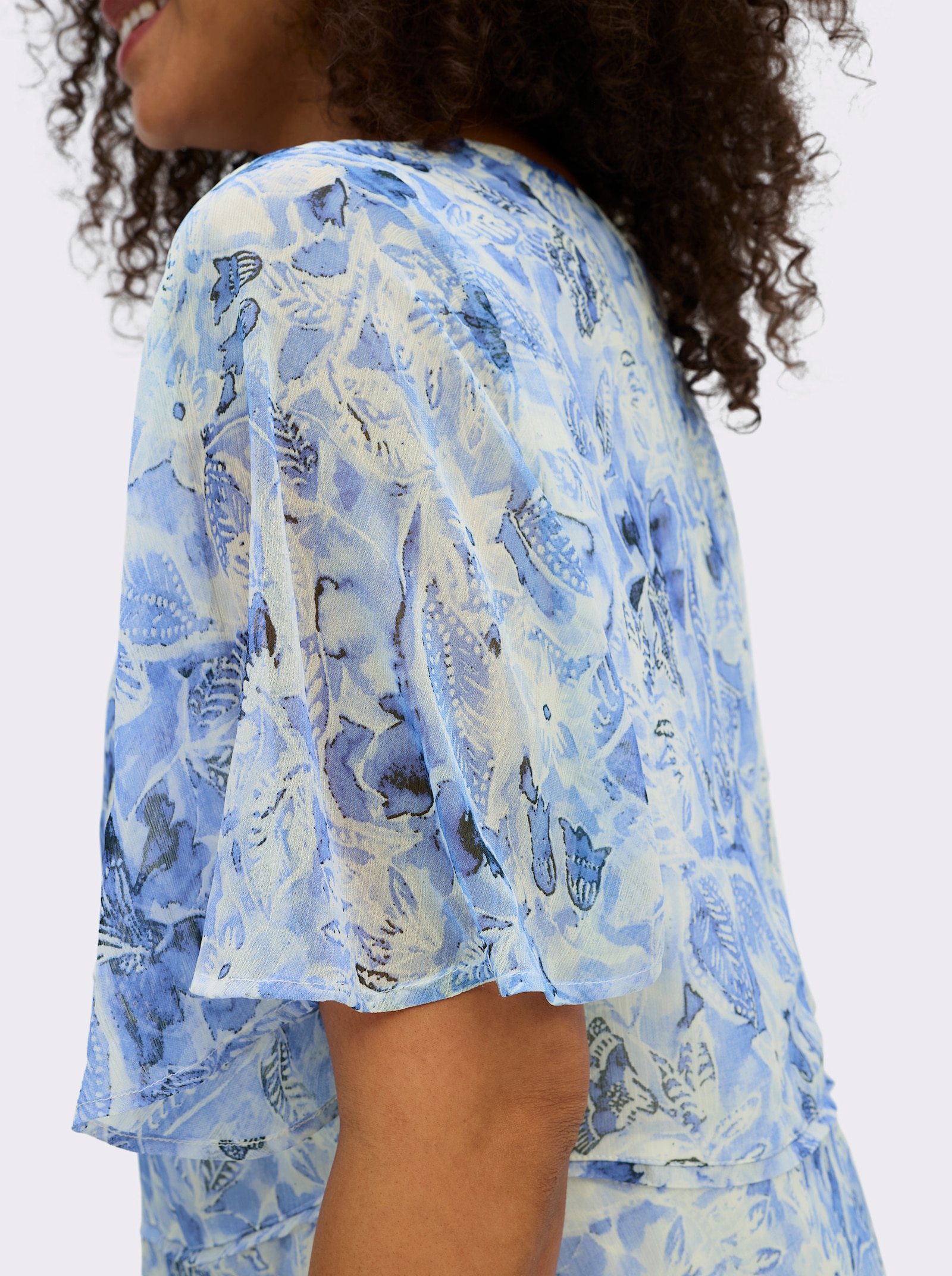 sheego Chiffonkleid mit Volant am Saum - royalblau-weiss-gemustert