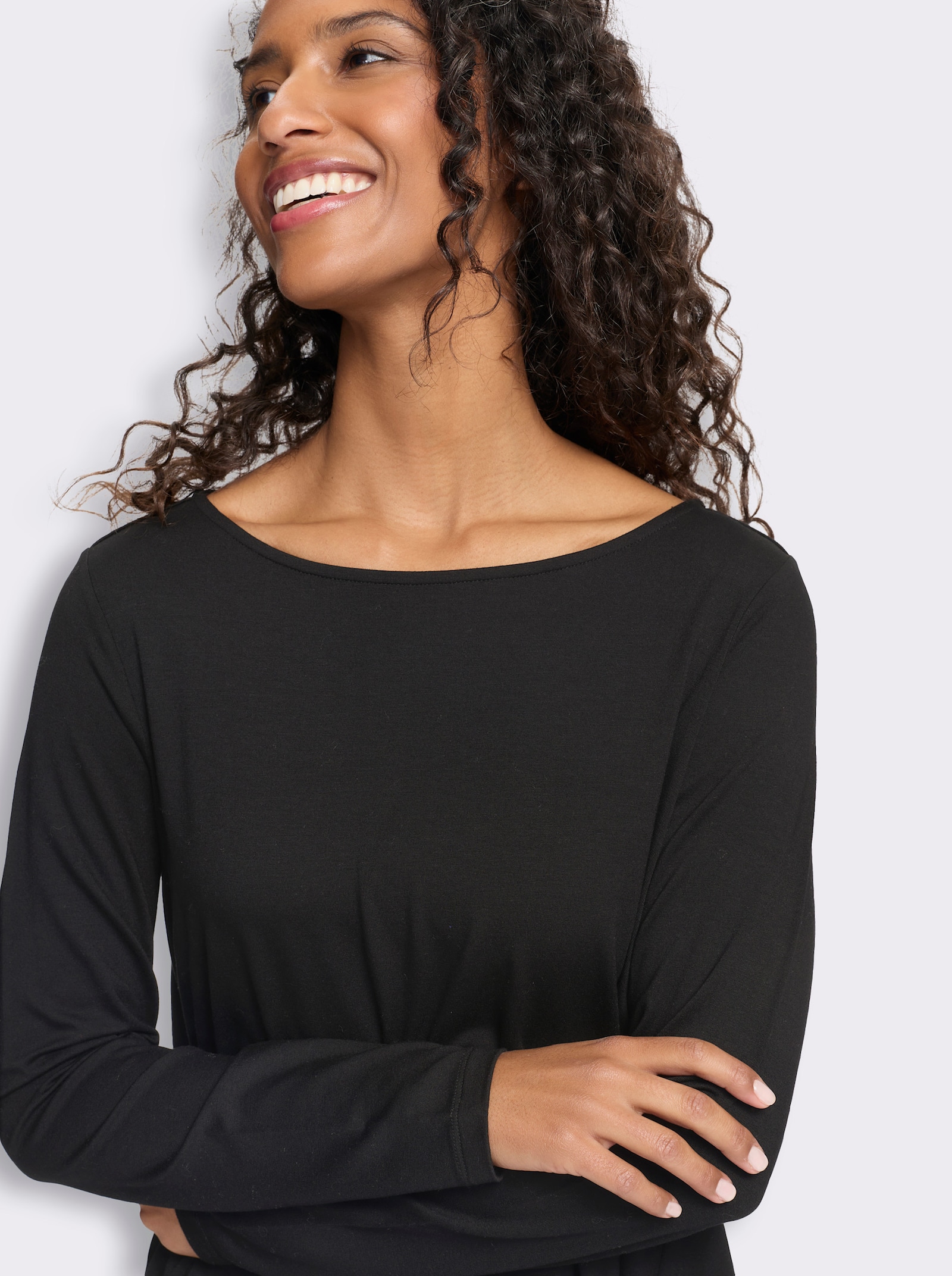 heine Rundhalsshirt in A-Form - schwarz