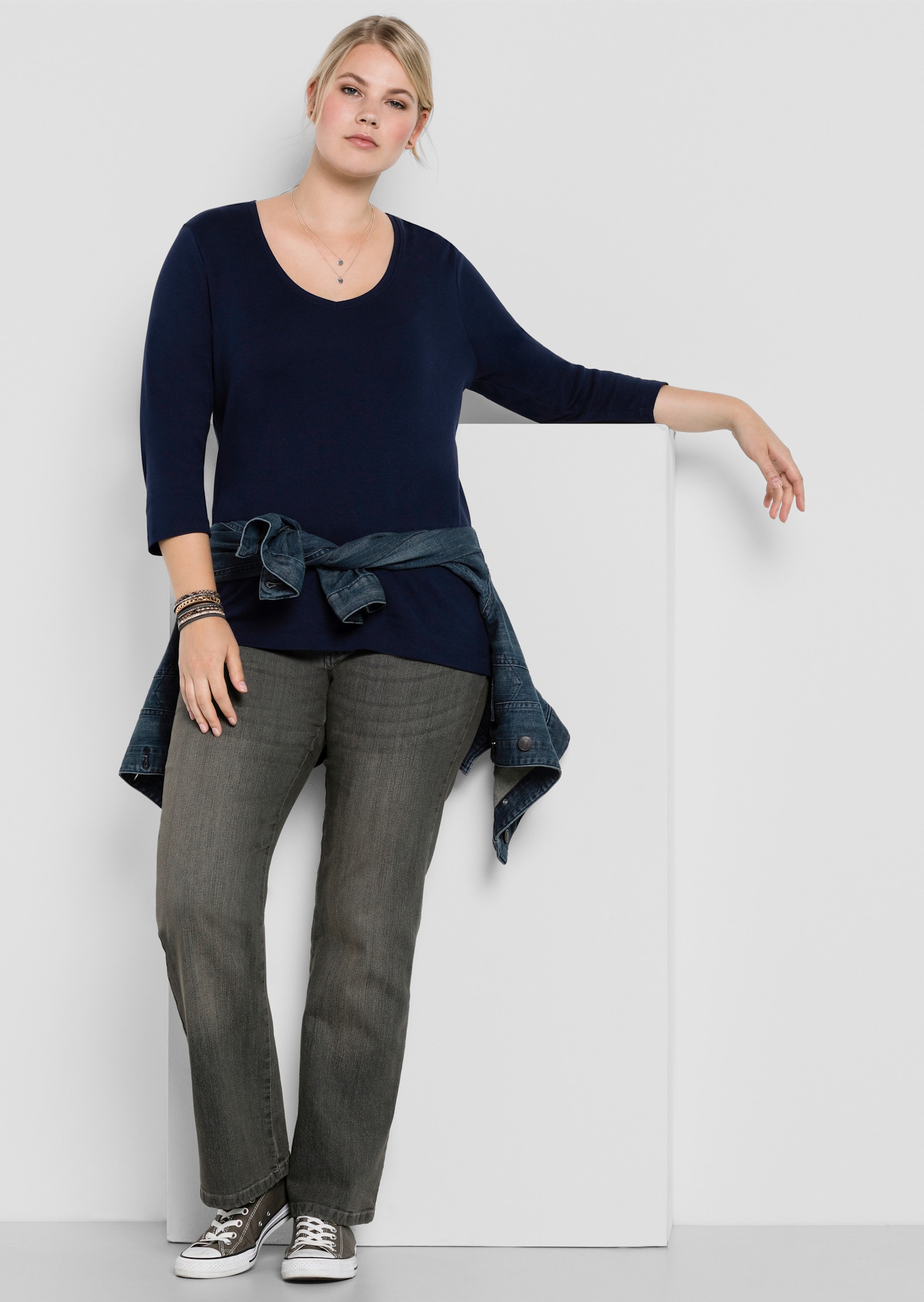 sheego Bootcut-Jeans mit Used-Effekten - grey denim