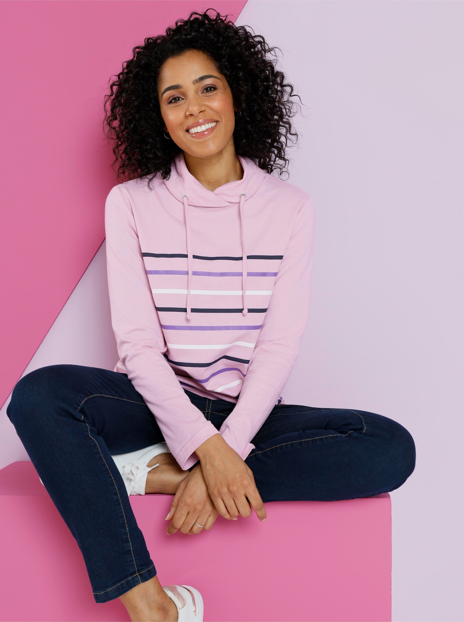 Rollkragenshirt mit platziertem Streifenmuster - rosé-marine-gestreift