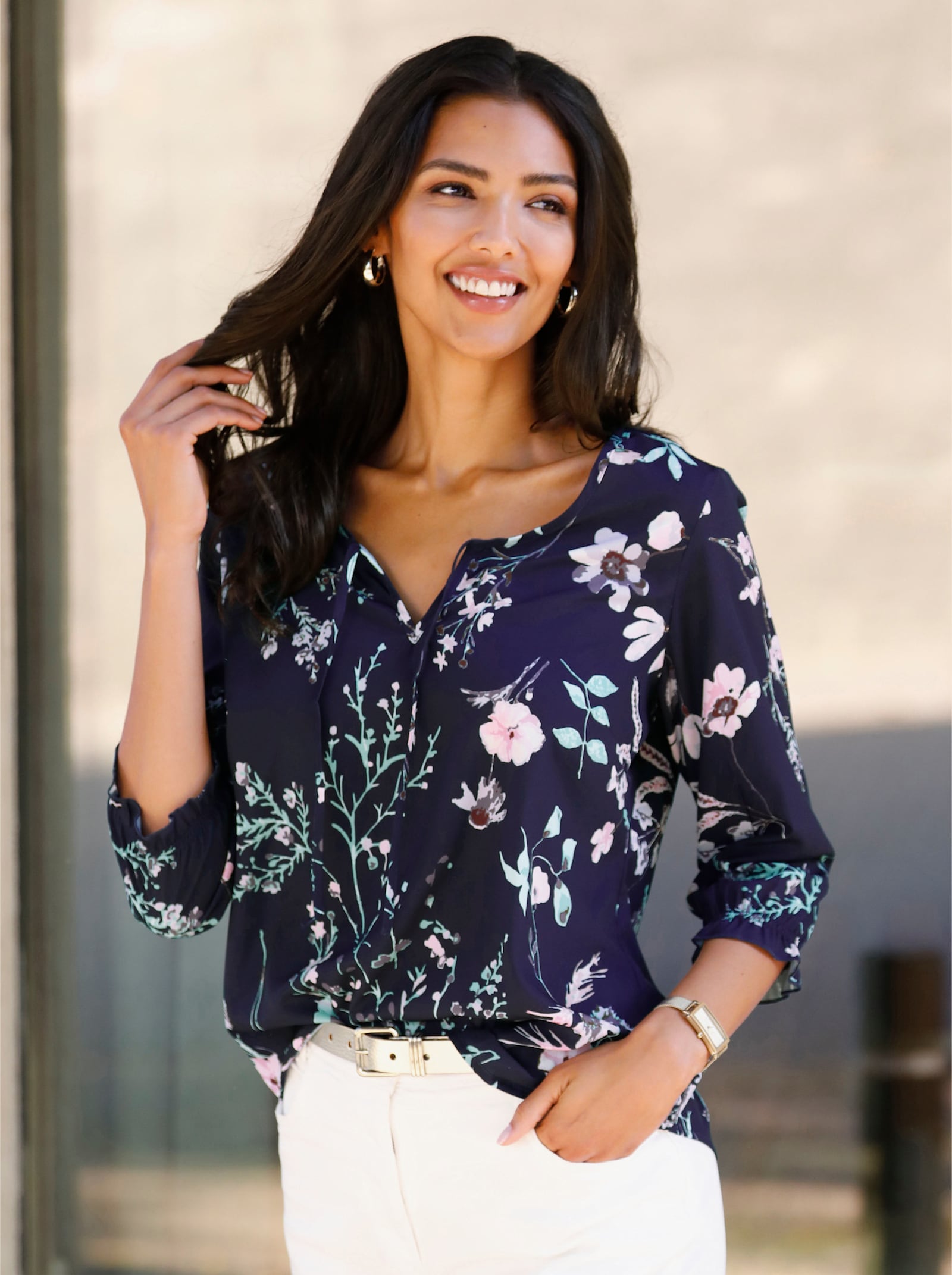 Navlékací halenka s volánky na rukávech - námořnická modrá-světle růžová-potisk