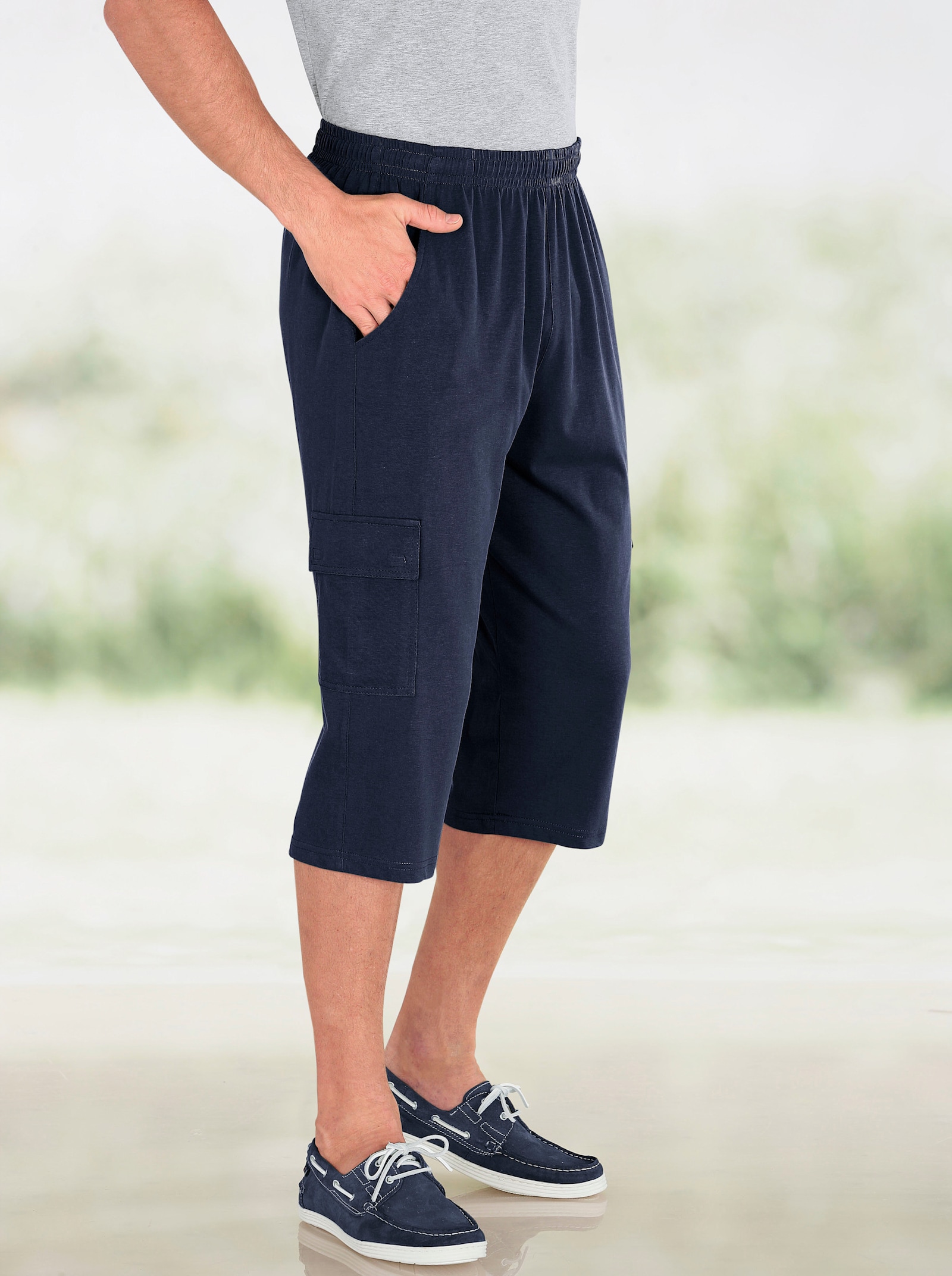 Športové nohavice, našité cargo vrecká - námornícka modrá