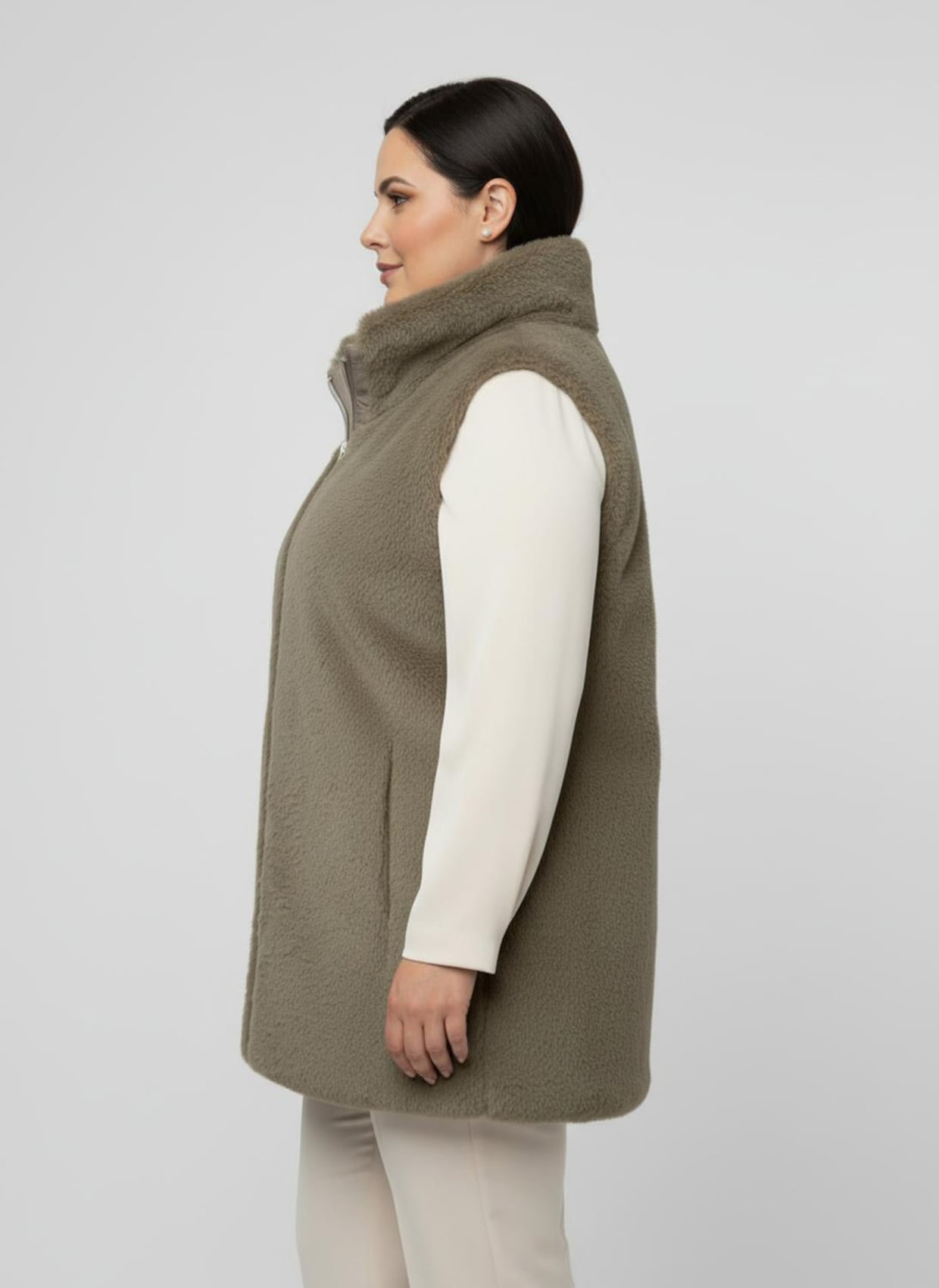 Fellimitatweste in kürzerer Form - schlamm