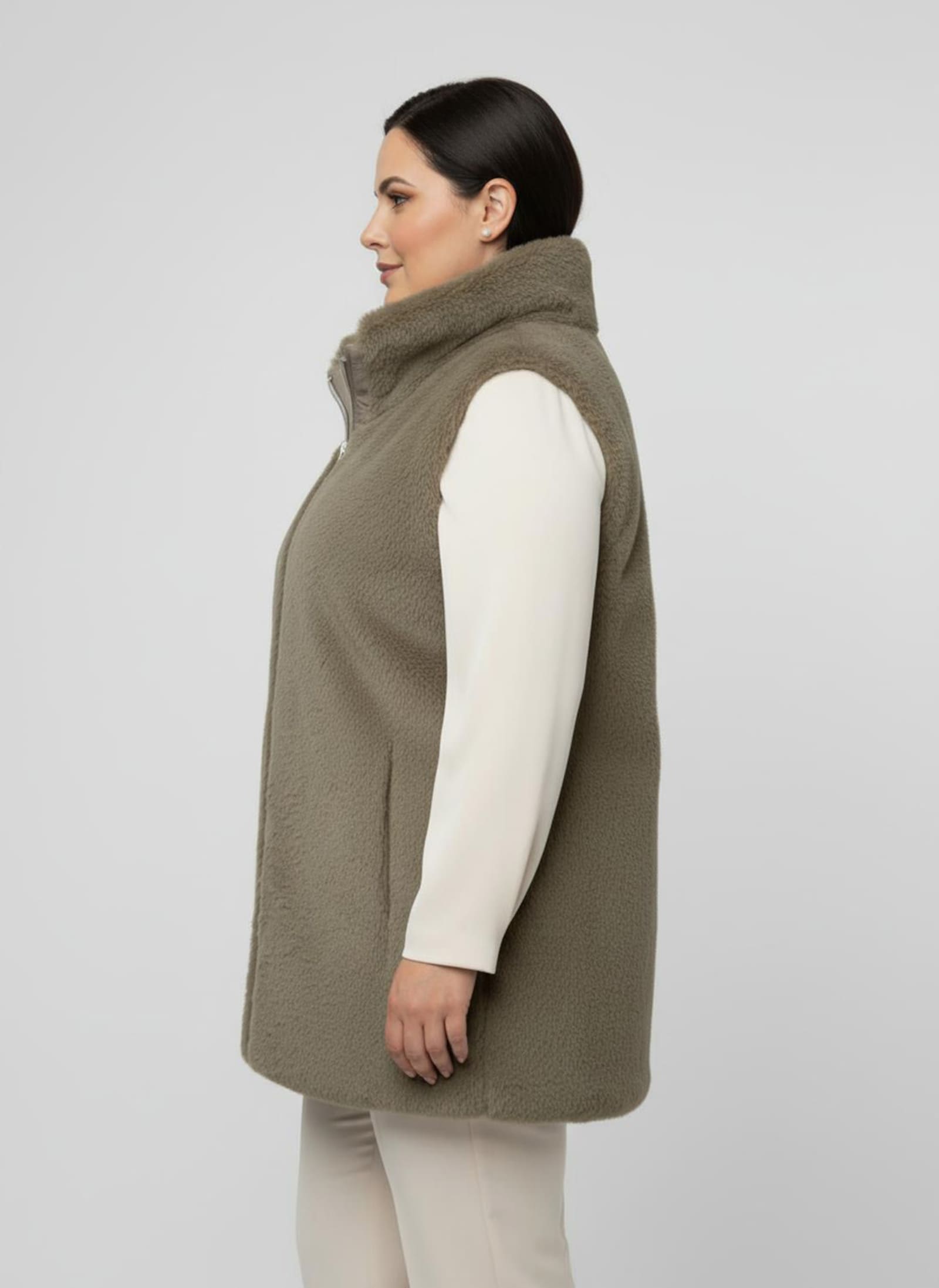 Fellimitatweste in kürzerer Form - schlamm