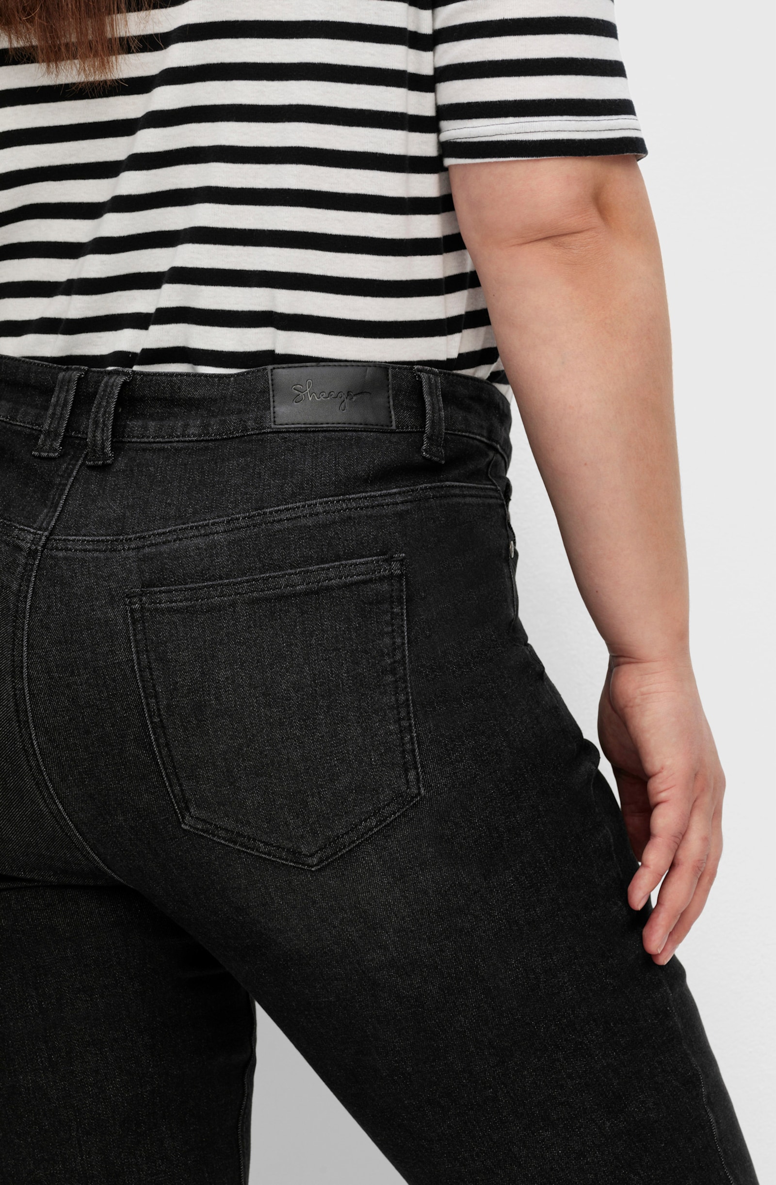 sheego Gerade Jeans mit TruTemp365® Fasern - black denim
