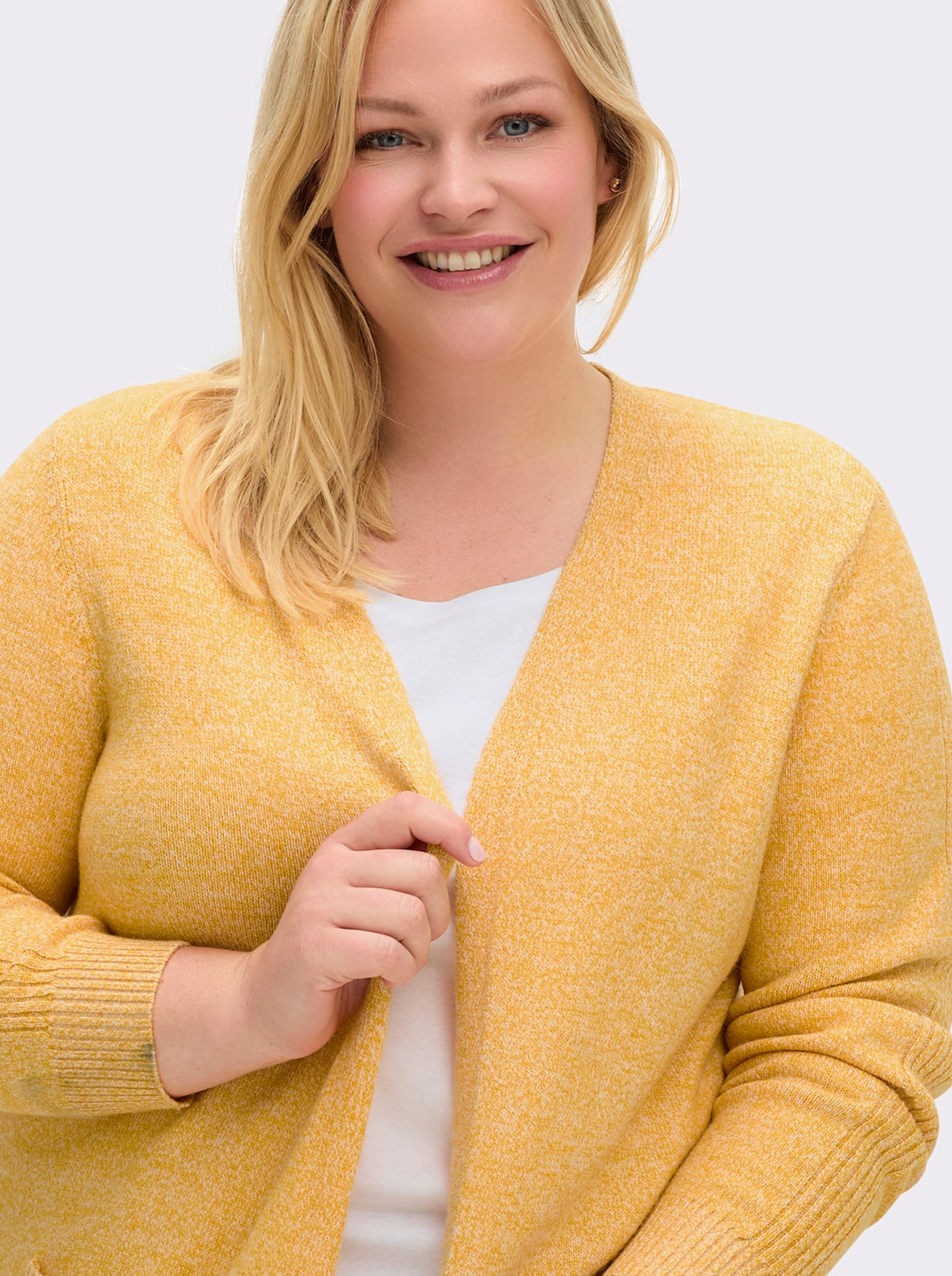 sheego Strickjacke aus Melangegarn, verschlusslos - ocker-meliert