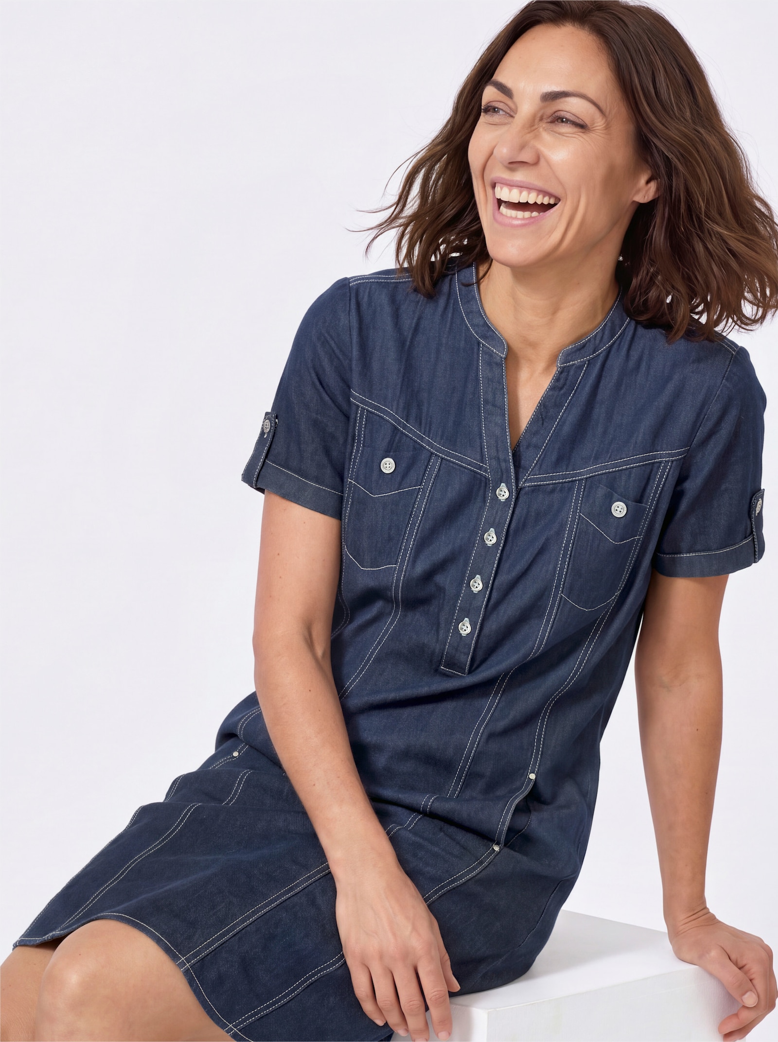 Jeanskleid mit abgerundetem Saum - blue-stone-washed