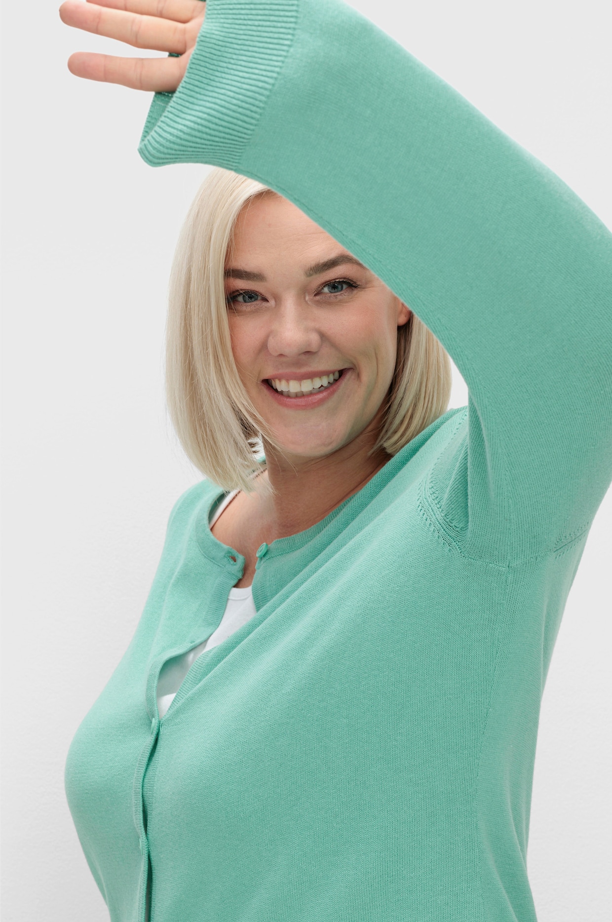 Strickjacke aus reiner Baumwolle - salbei