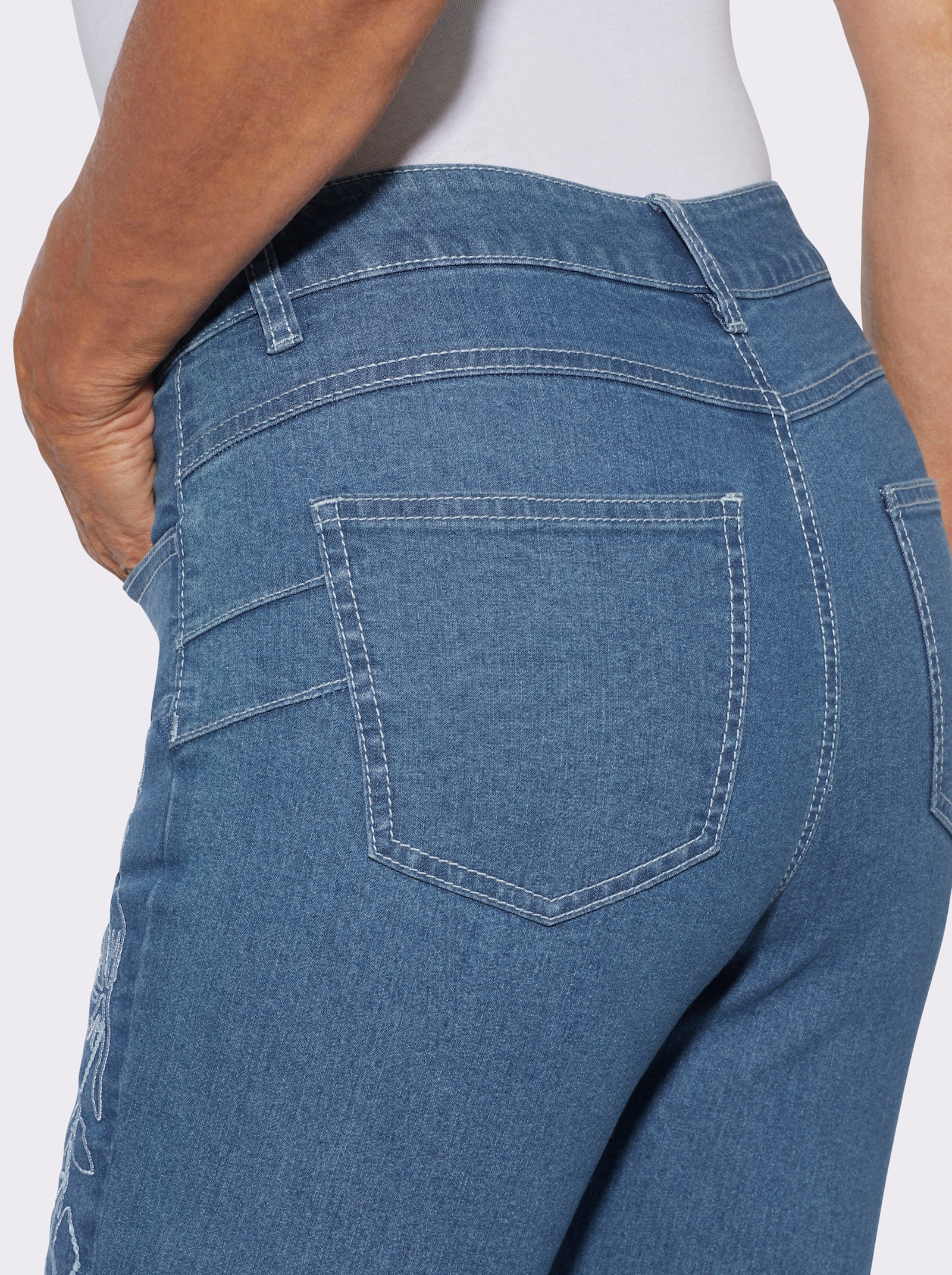 5-Pocket-Jeans mit Pailletten und Motivstickerei - blue-bleached