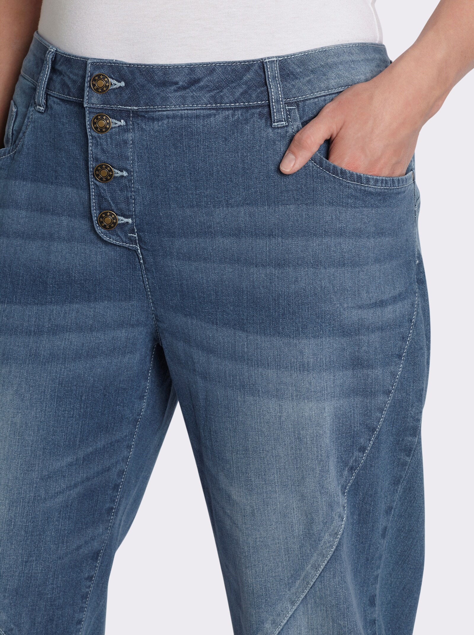 Jeans mit sichtbarem Knopfverschluss - blue-stone-washed