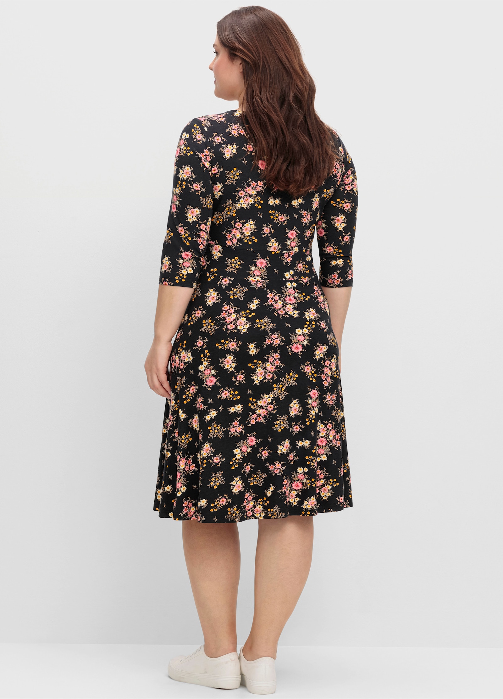 sheego by Joe Browns Jerseykleid in kniebedeckender Länge, Viskose - schwarz-gemustert