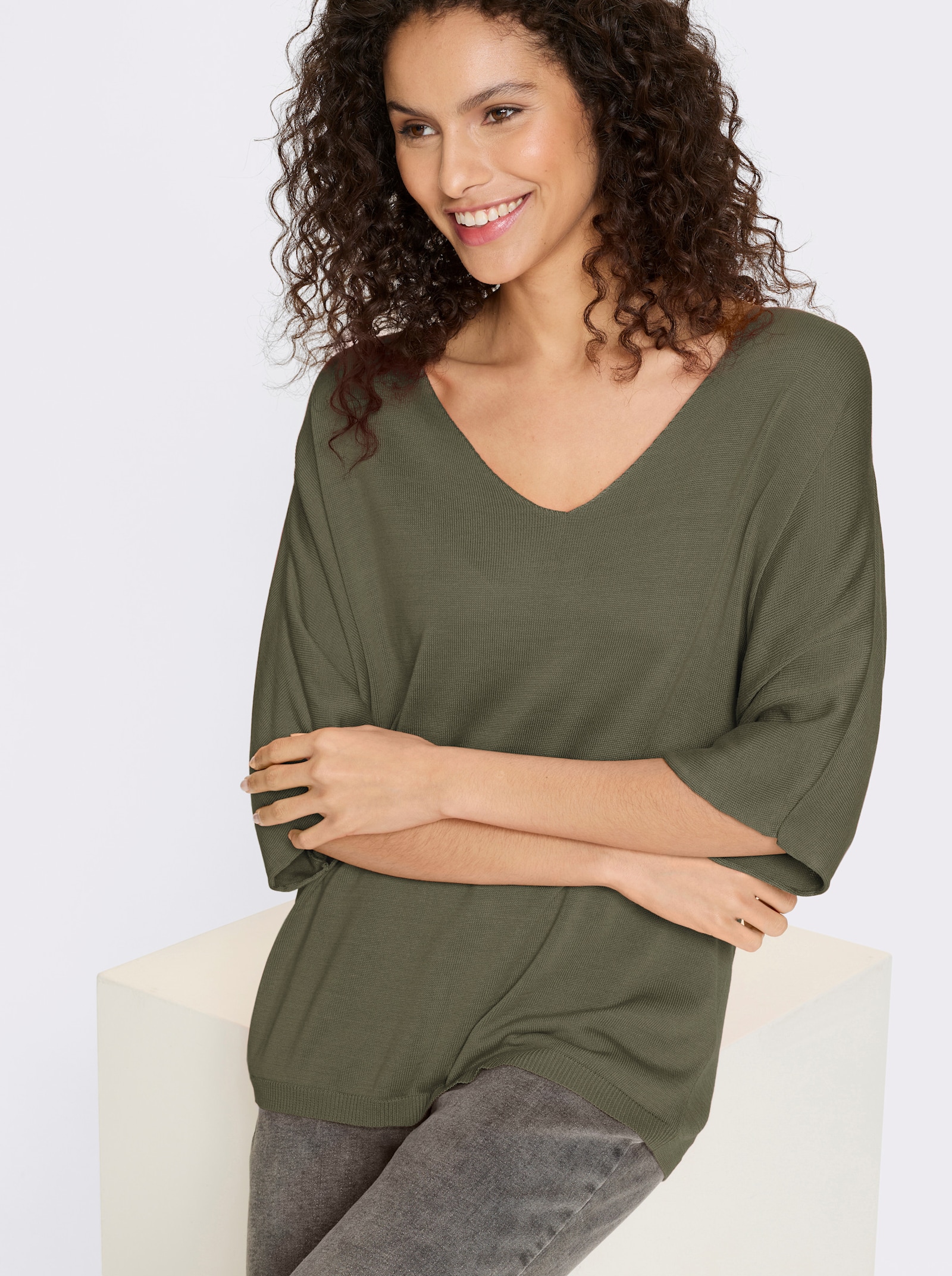 heine Feinstrickpullover mit grossem V-Ausschnitt - khaki