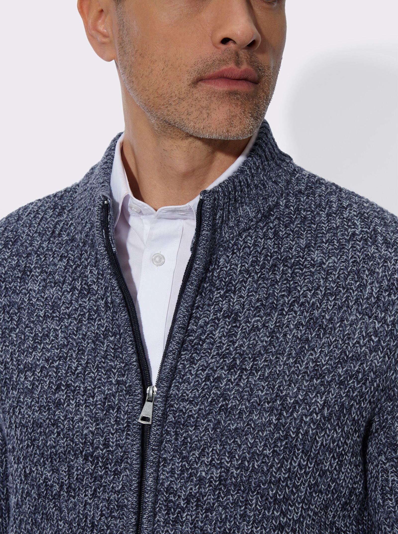 Strickjacke aus Melange-Strick - marine-meliert