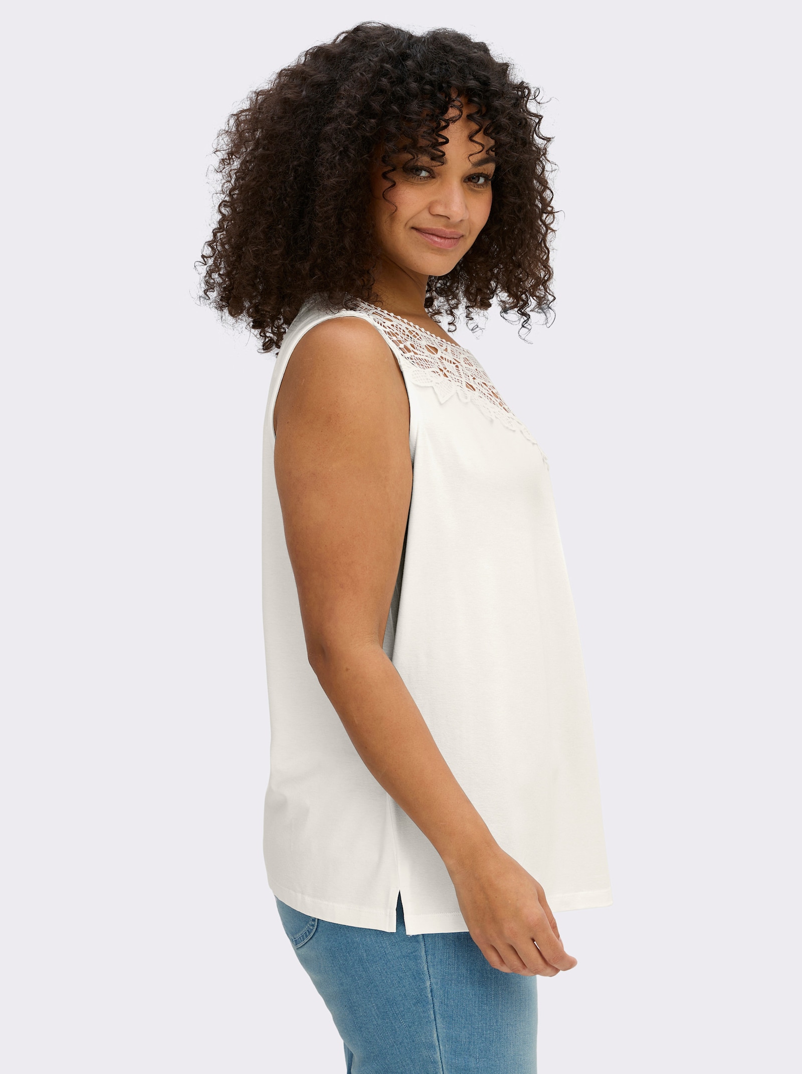 Shirttop mit Spitze am Ausschnitt - ecru