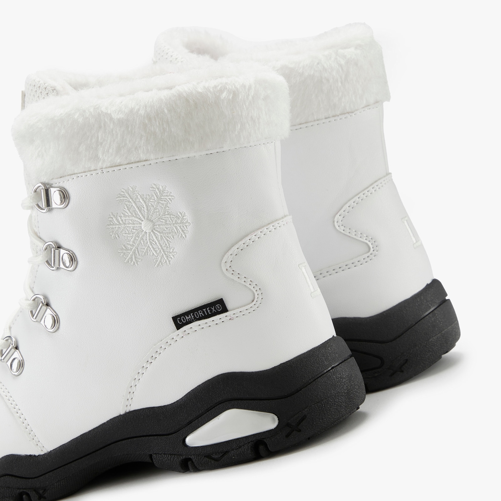 LASCANA Winterstiefelette - weiß