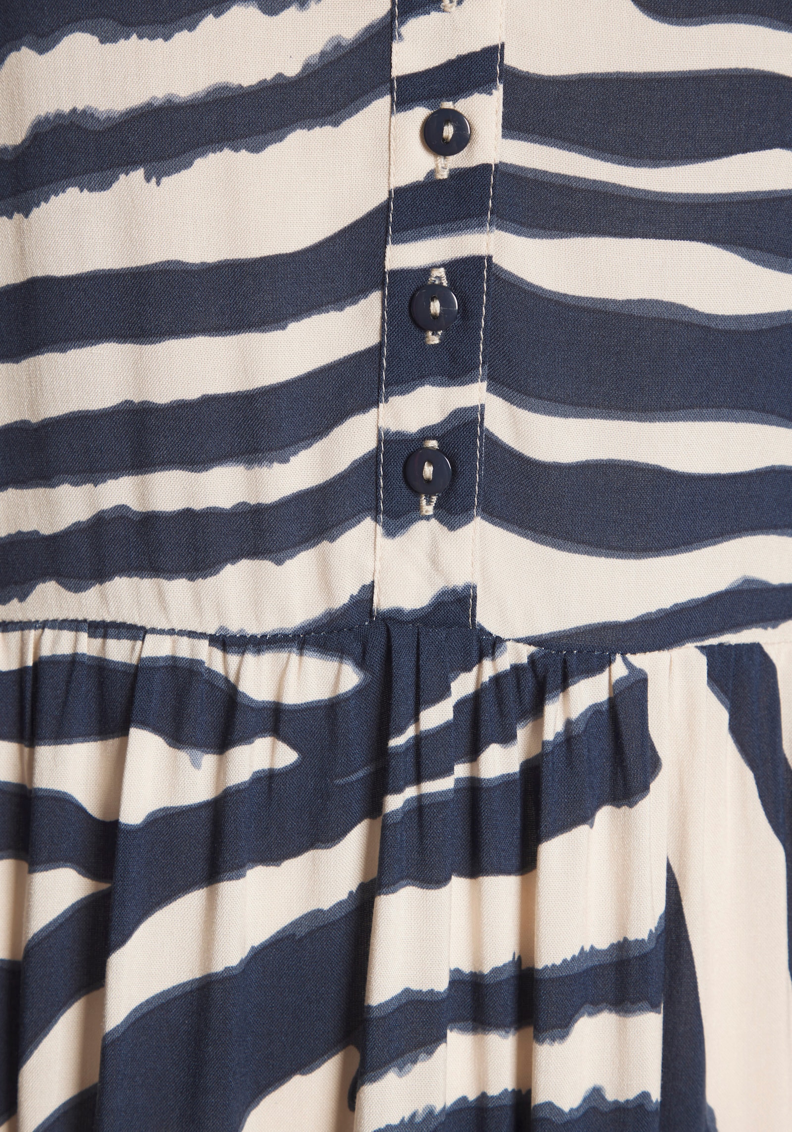 LASCANA Maxikleid - creme-graublau bedruckt