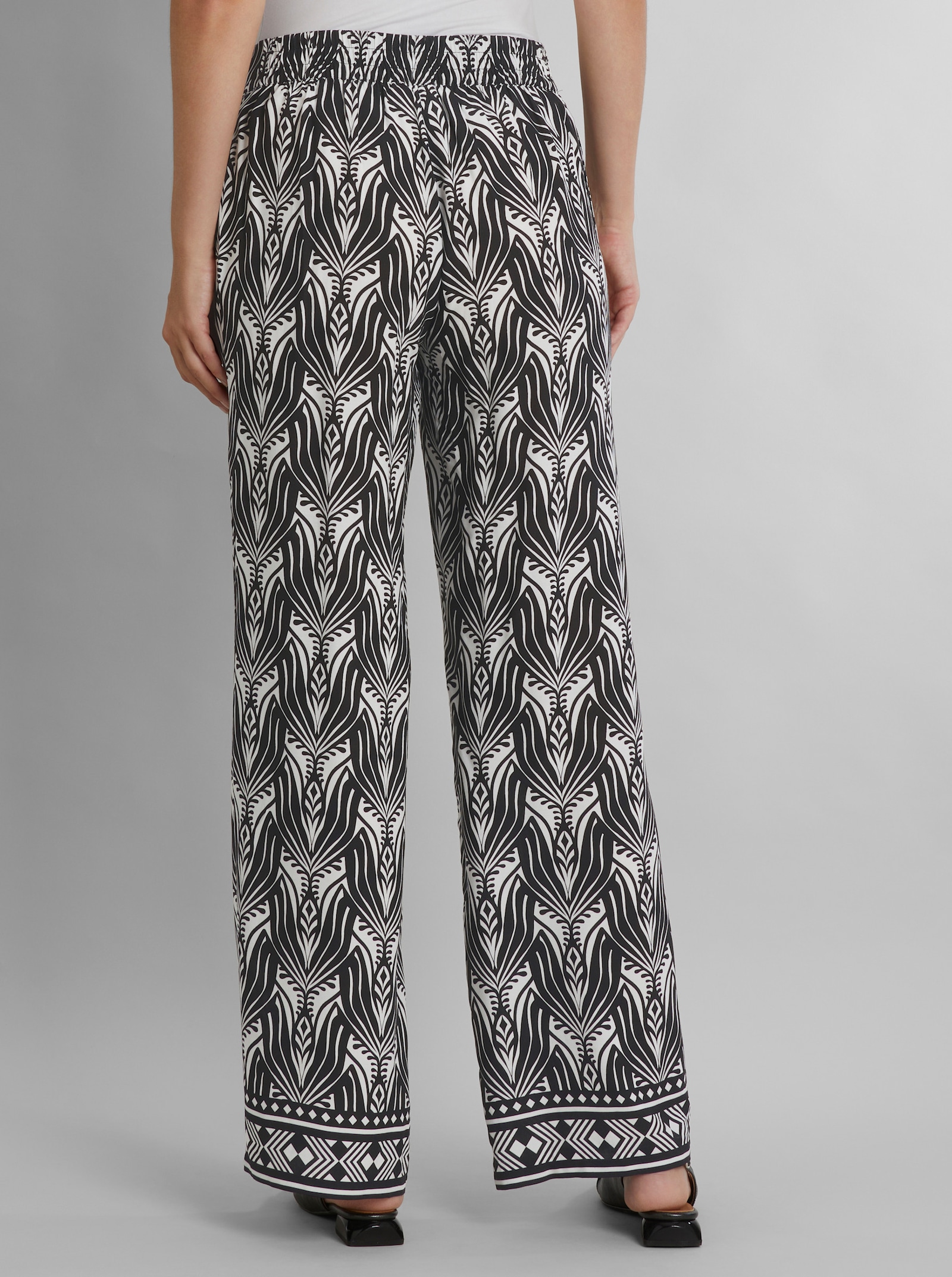 heine Schlupfhose mit Druck-Dessin - ecru-schwarz-bedruckt