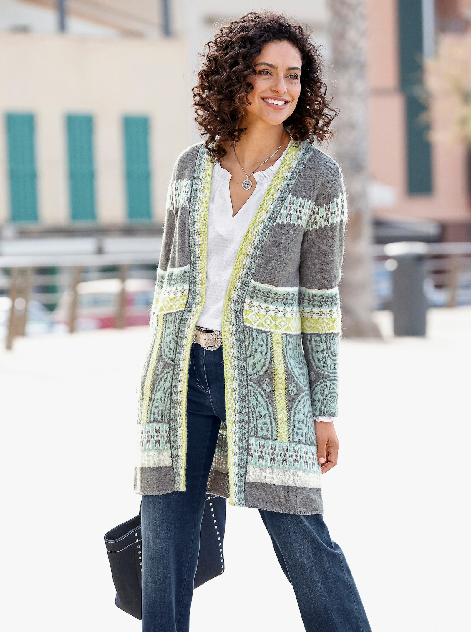 Lang vest met mix van jacquardpatronen - kalkmint/grijs gedessineerd