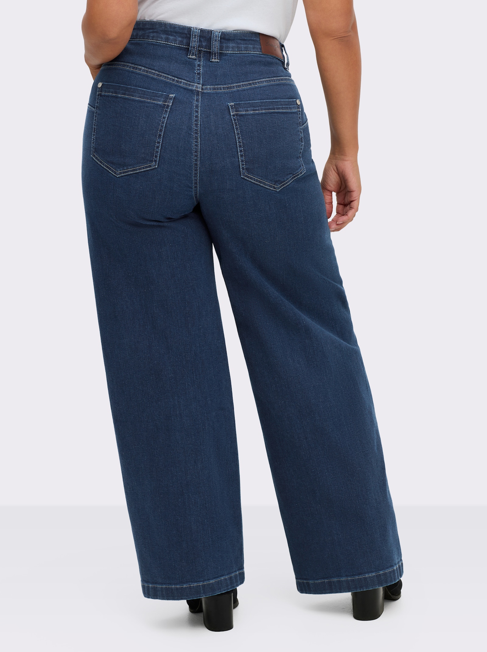 sheego Jeans mit weitem Bein und High-Waist-Bund - blue-stone-washed