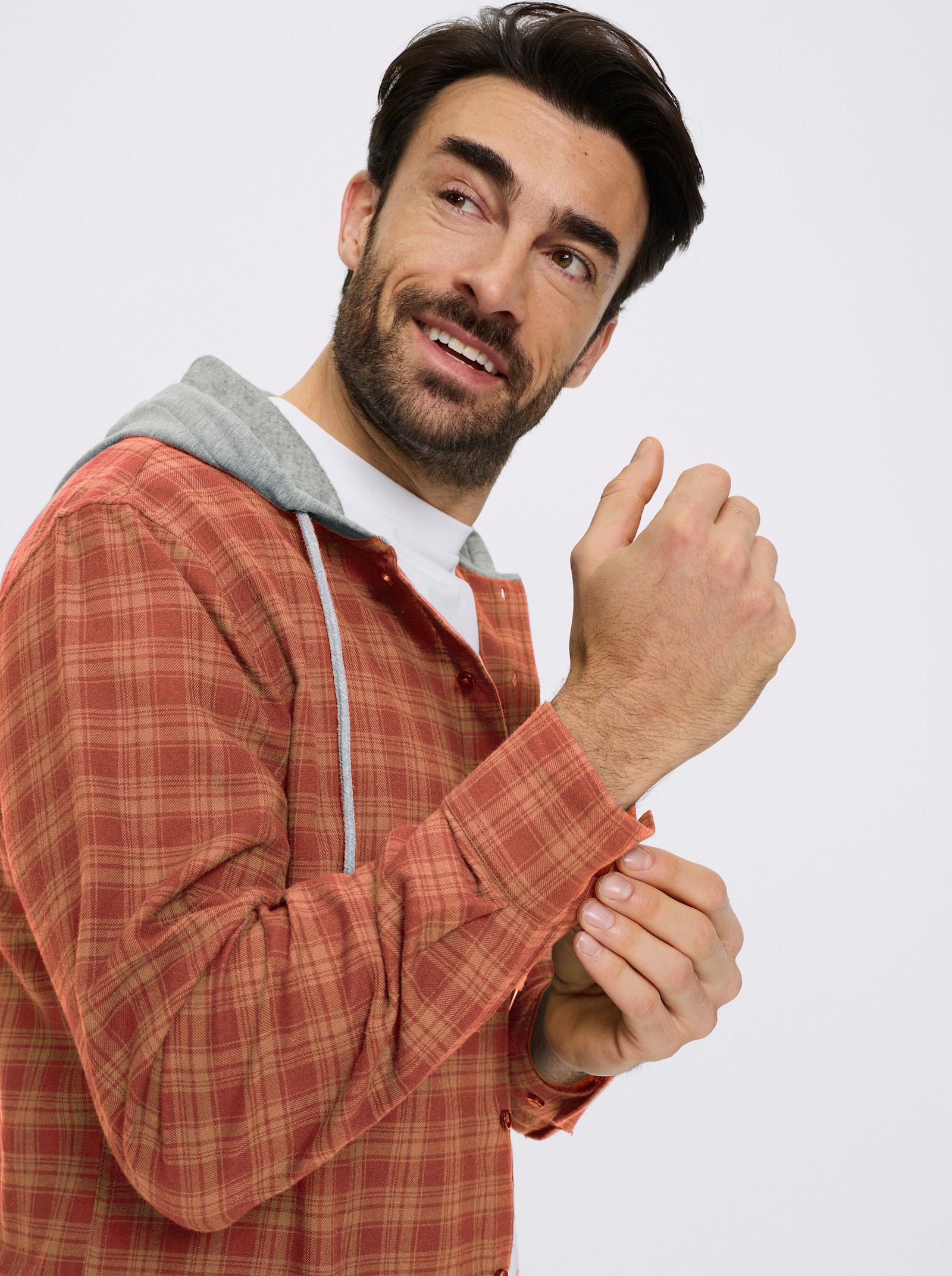 Catamaran Kapuzenhemd mit garngefärbtem Karo-Dessin - terra-camel-kariert